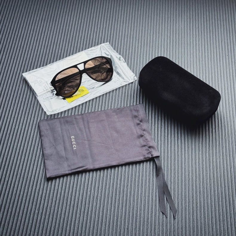 Gucci Gucci Sunglasses Size ONE SIZE - 1 Thumbnail