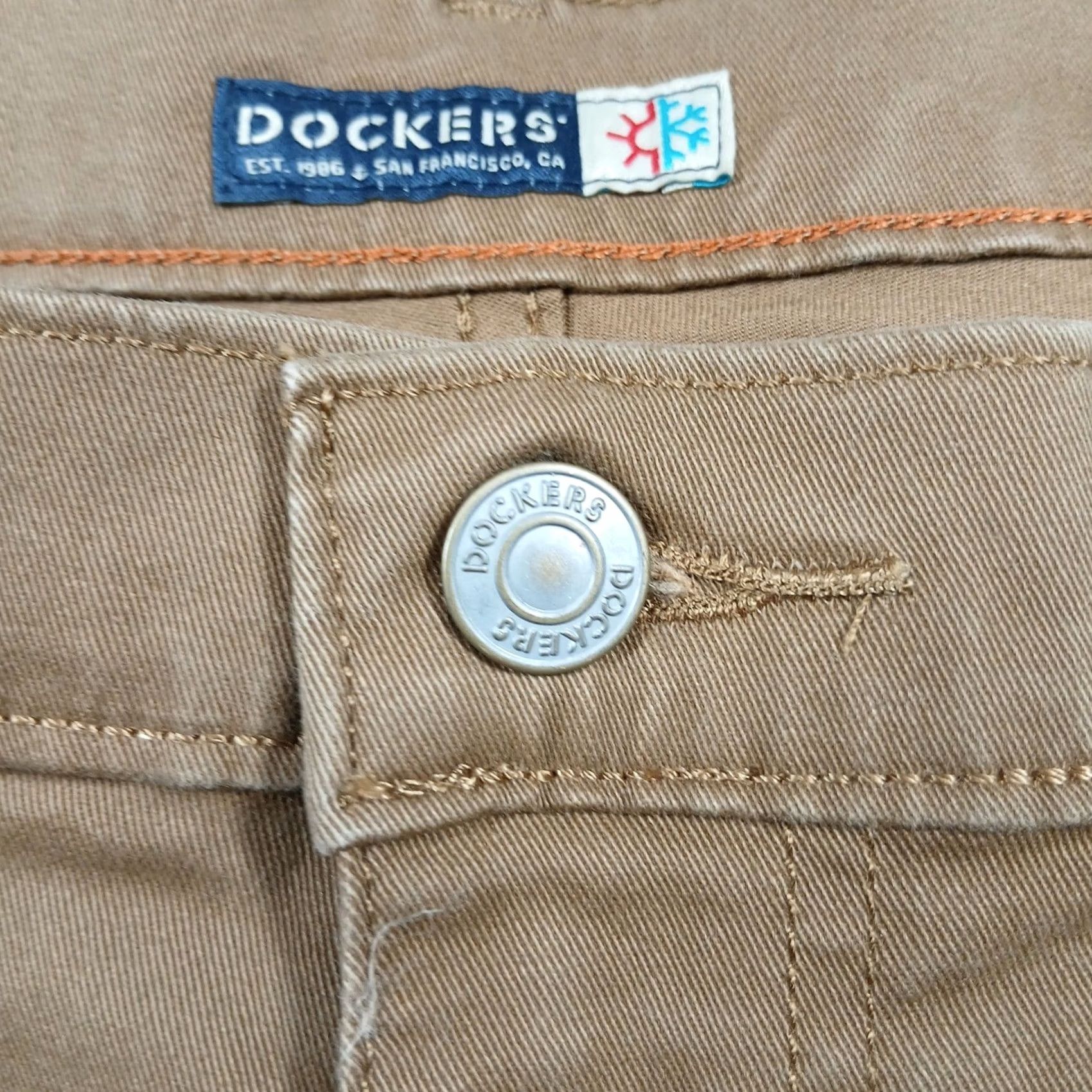 Dockers Dockers Jeans Straight Fit Pants Mens 40x30 Brown All Seasons Tech NWT Signature Khaki 5-Pocket Casual Business Travel Regular Front Flat Old? Size US 40 / EU 56 - 5 Thumbnail