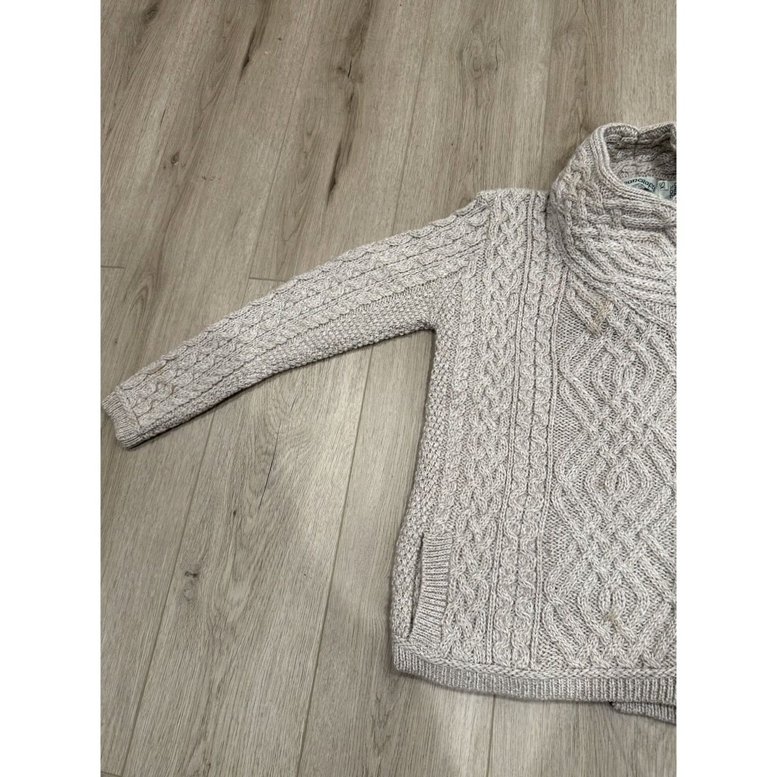 Vintage NWT Aran Crafts Sweater XS Women's 100% Merino Wool Cable-Knit Full Zip Tan NWT Aran Crafts Size XS / US 0-2 / IT 36-38 - 4 Thumbnail