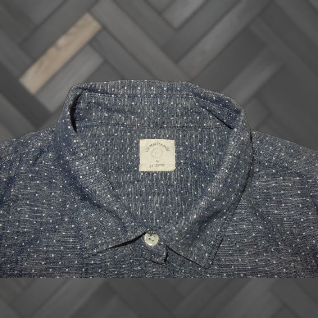 J.Crew Women's J.CREW Button-Up Shirt Long Sleeve Polka Dot Chambray Blue Size S, Shirt, Women, 27 Inch Length, 19.5 Inch Chest, Button Front, Vintage? Size S / US 4 / IT 40 - 1 Thumbnail