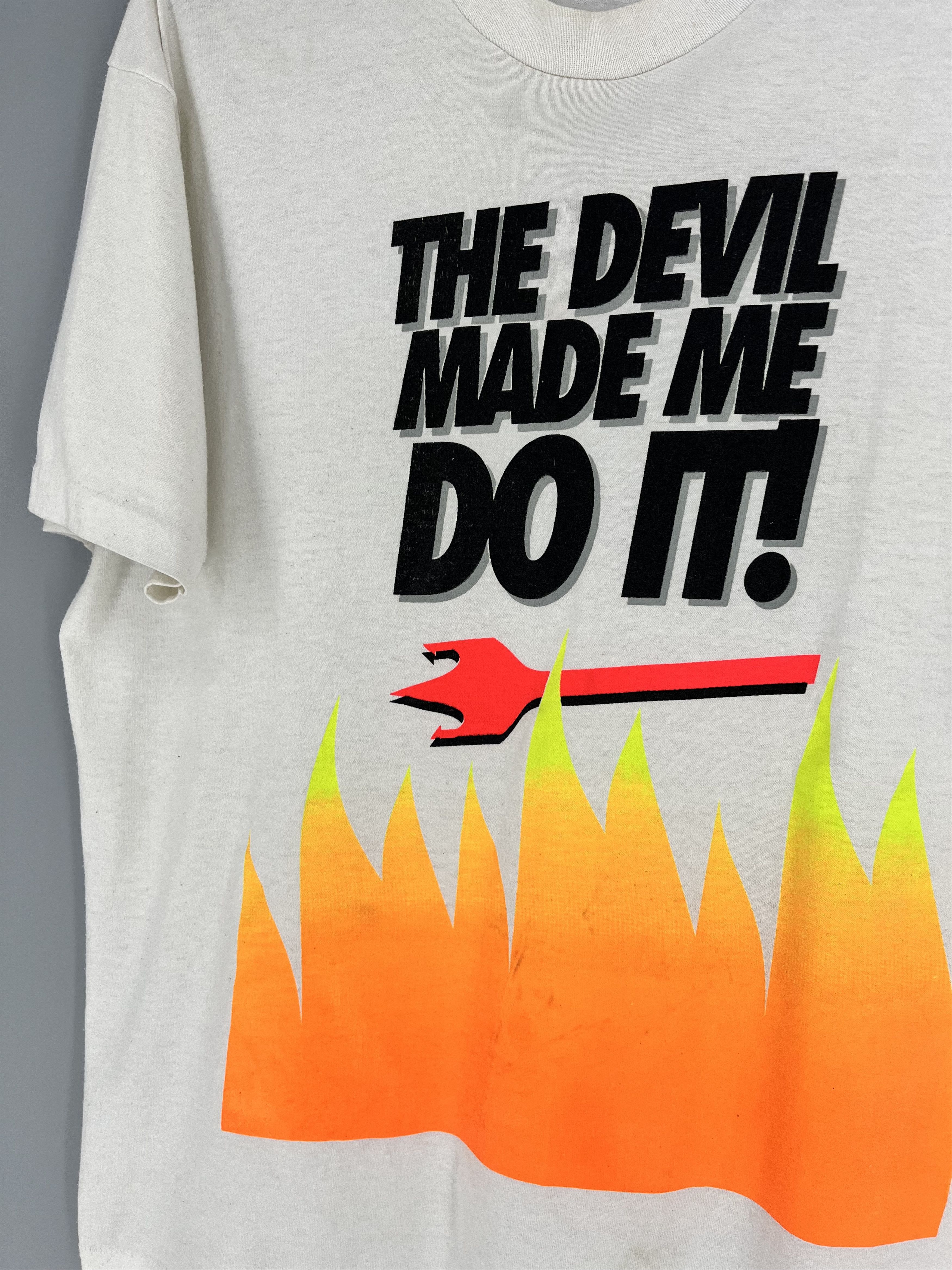 Band Tees Vintage 90s The Devil Made Me Do It Graphic WOOD DEVIL Size US XL / EU 56 / 4 - 8 Thumbnail