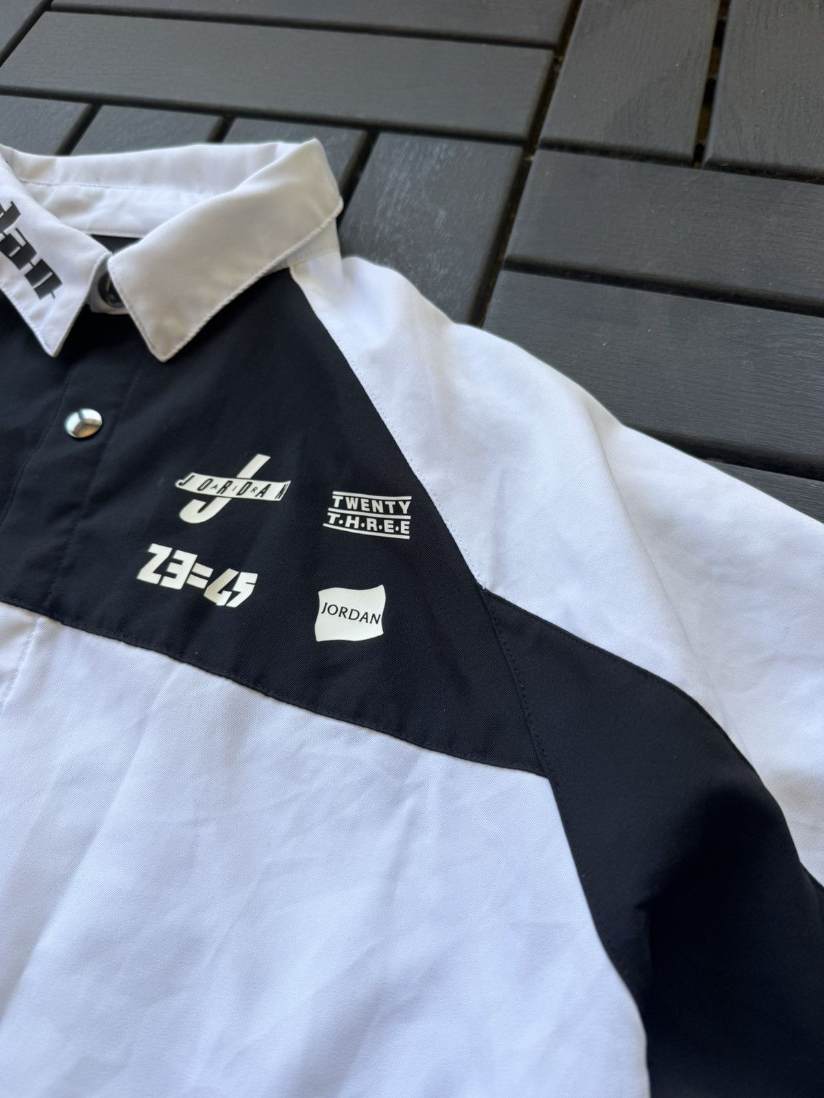 Jordan Brand Jordan black and white button up shirt small Size US S / EU 44-46 / 1 - 5 Thumbnail