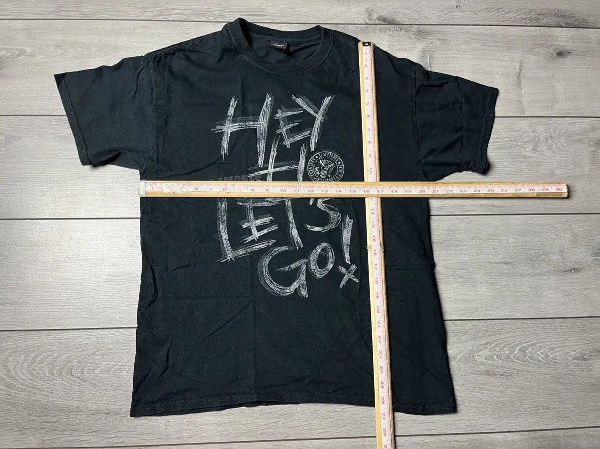 Band Tees Ramones T-shirt hey ho lets go size Large Size US L / EU 52-54 / 3 - 5 Thumbnail