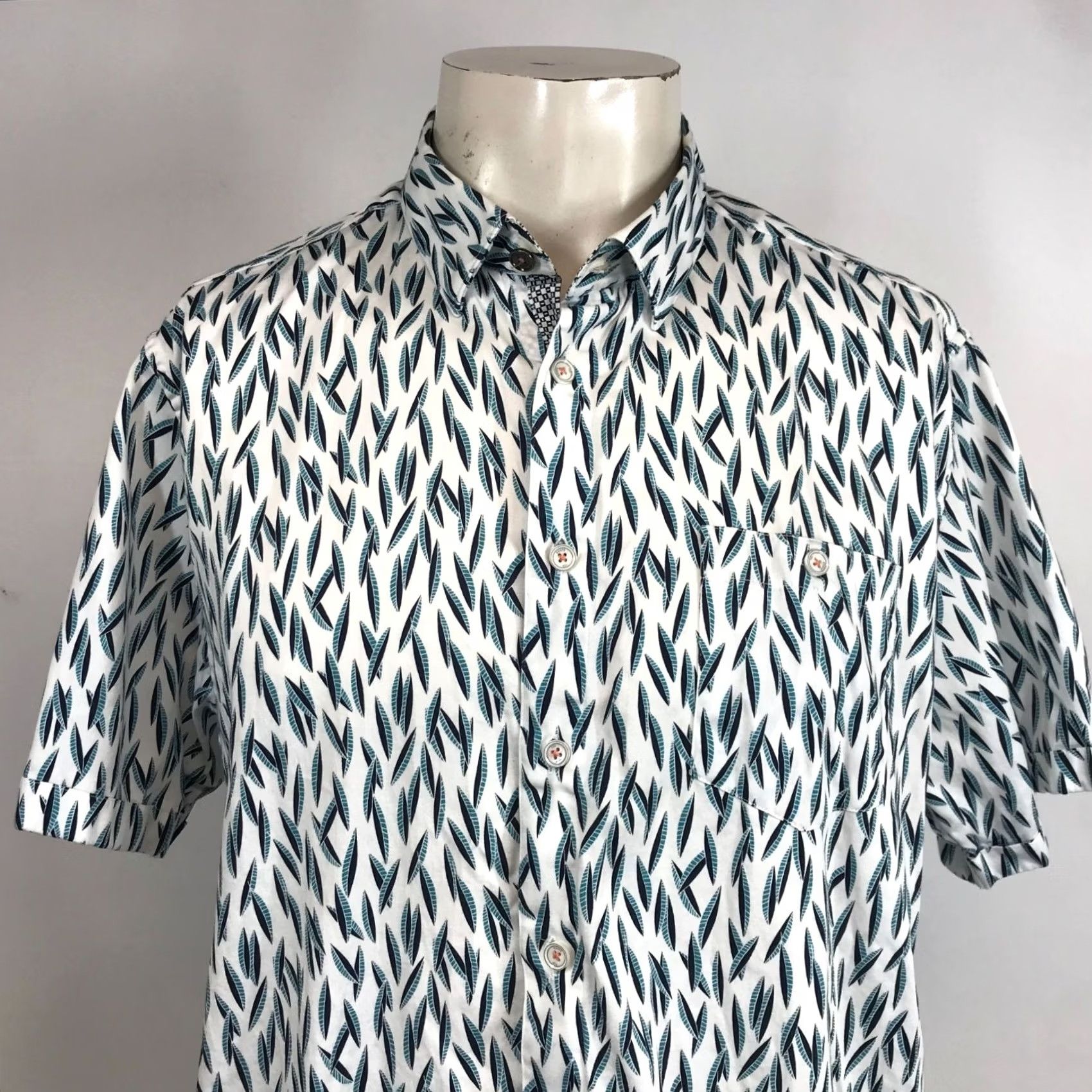 Ted Baker TED BAKER MEN'S 6 WHITE SHORT SLEEVE COLLARED BUTTON UP COTTON SHIRT Size US S / EU 44-46 / 1 - 2 Thumbnail
