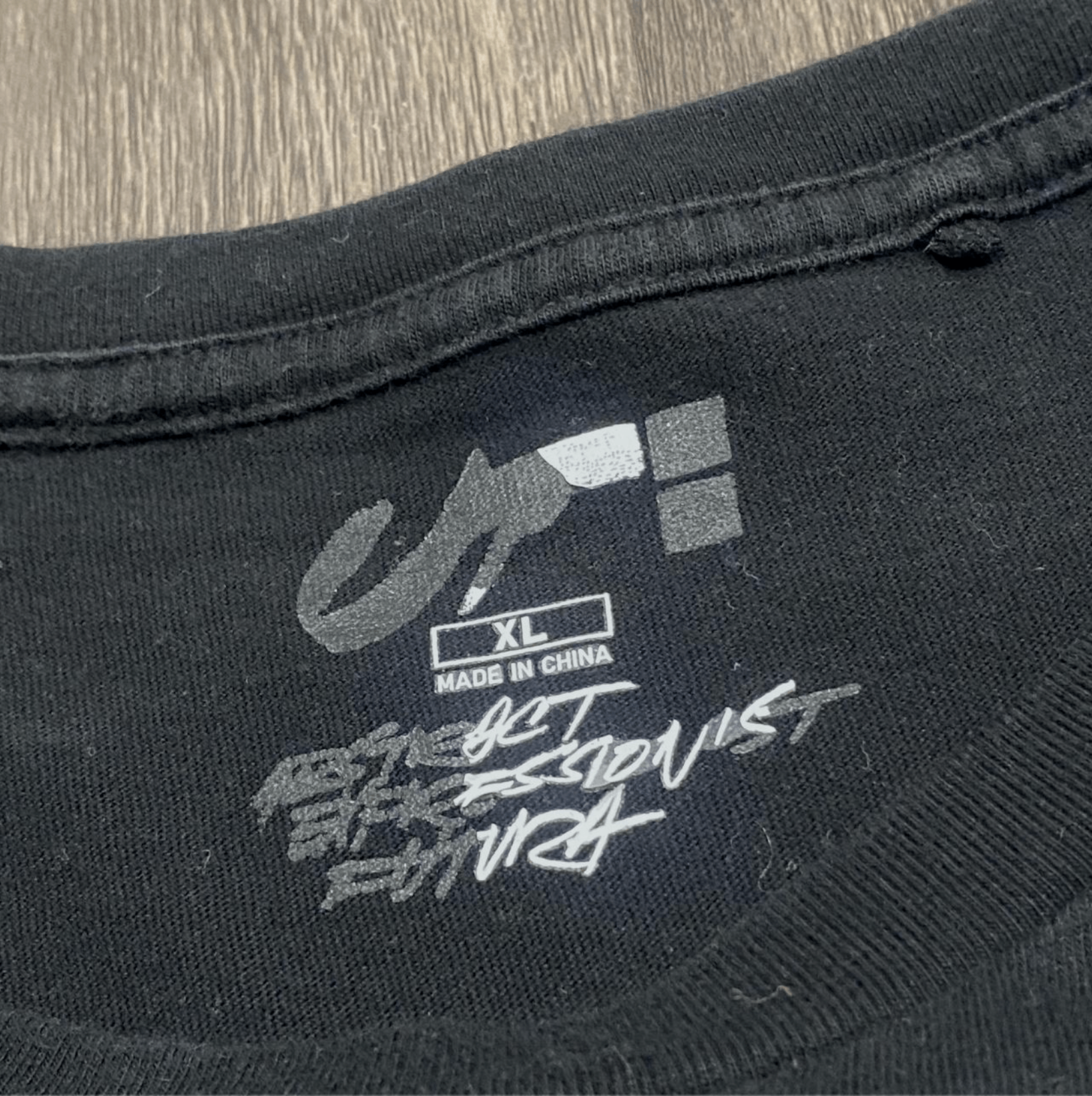Futura × Uniqlo Futura x Uniqlo Black Multicolor Script Script Logo Tee Size US XL / EU 56 / 4 - 2 Thumbnail