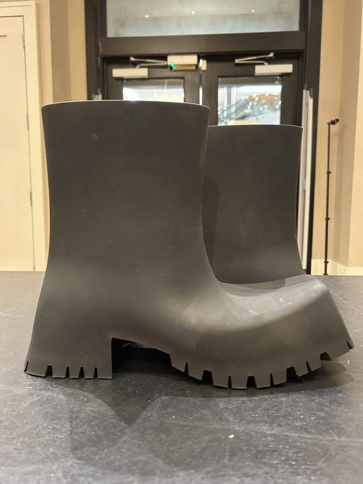 Balenciaga Balenciaga Trooper Rubber Boots Size US 9 / EU 42 - 2 Thumbnail