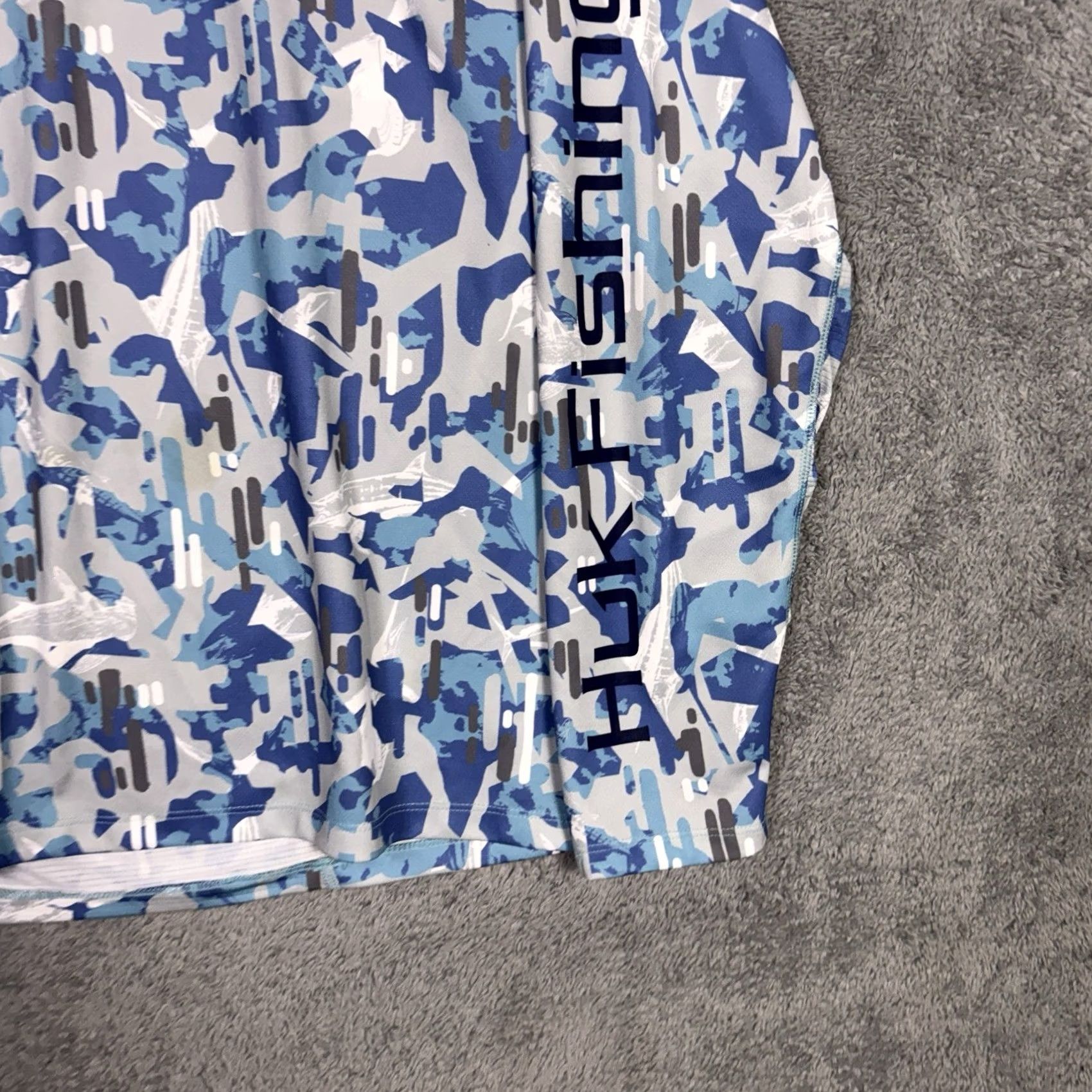 Vintage Huk Camo Fish Print L Hoodie Performance Sweatshirt Mens Blue Size US L / EU 52-54 / 3 - 2 Thumbnail