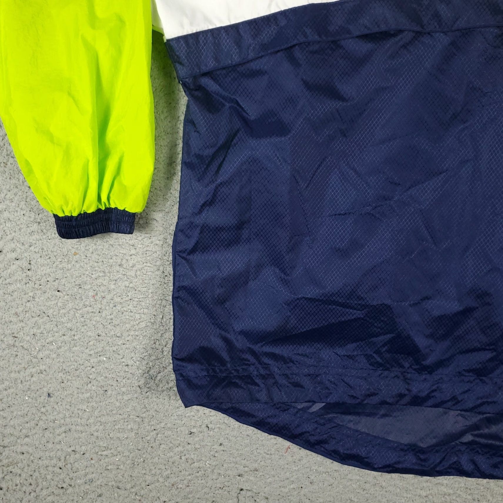 Nike VINTAGE Nike Jacket Womens M Blue Green Windbreaker Full Zip Pockets 90s Style, Regular Fit, Solid Pattern, Nylon Outer Shell, Nike, Jacket Size M / US 6-8 / IT 42-44 - 3 Thumbnail