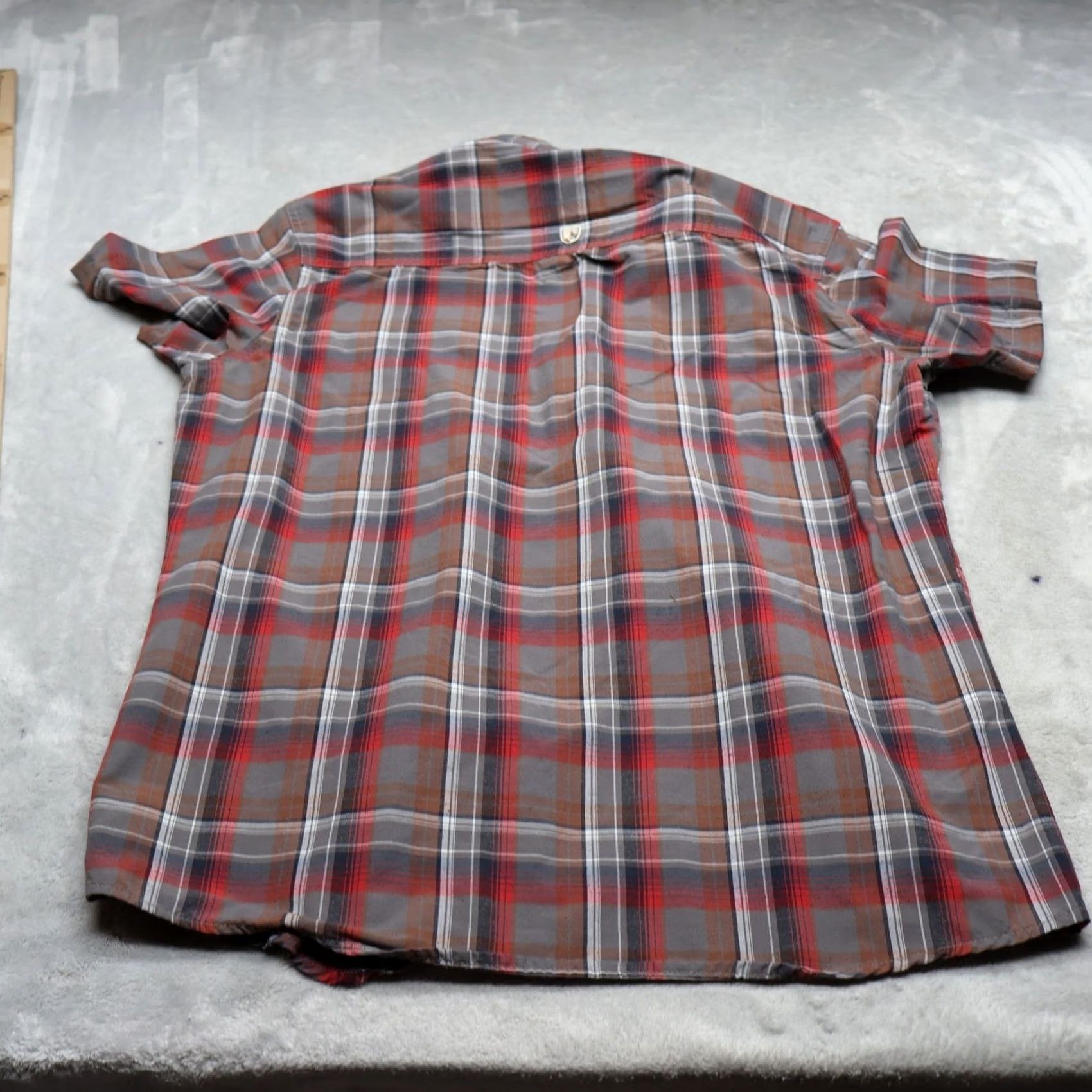 Vintage Kuhl Shirt Mens Medium Red Plaid Short Sleeve Tapered Fit Casual Button Down Size US M / EU 48-50 / 2 - 6 Thumbnail