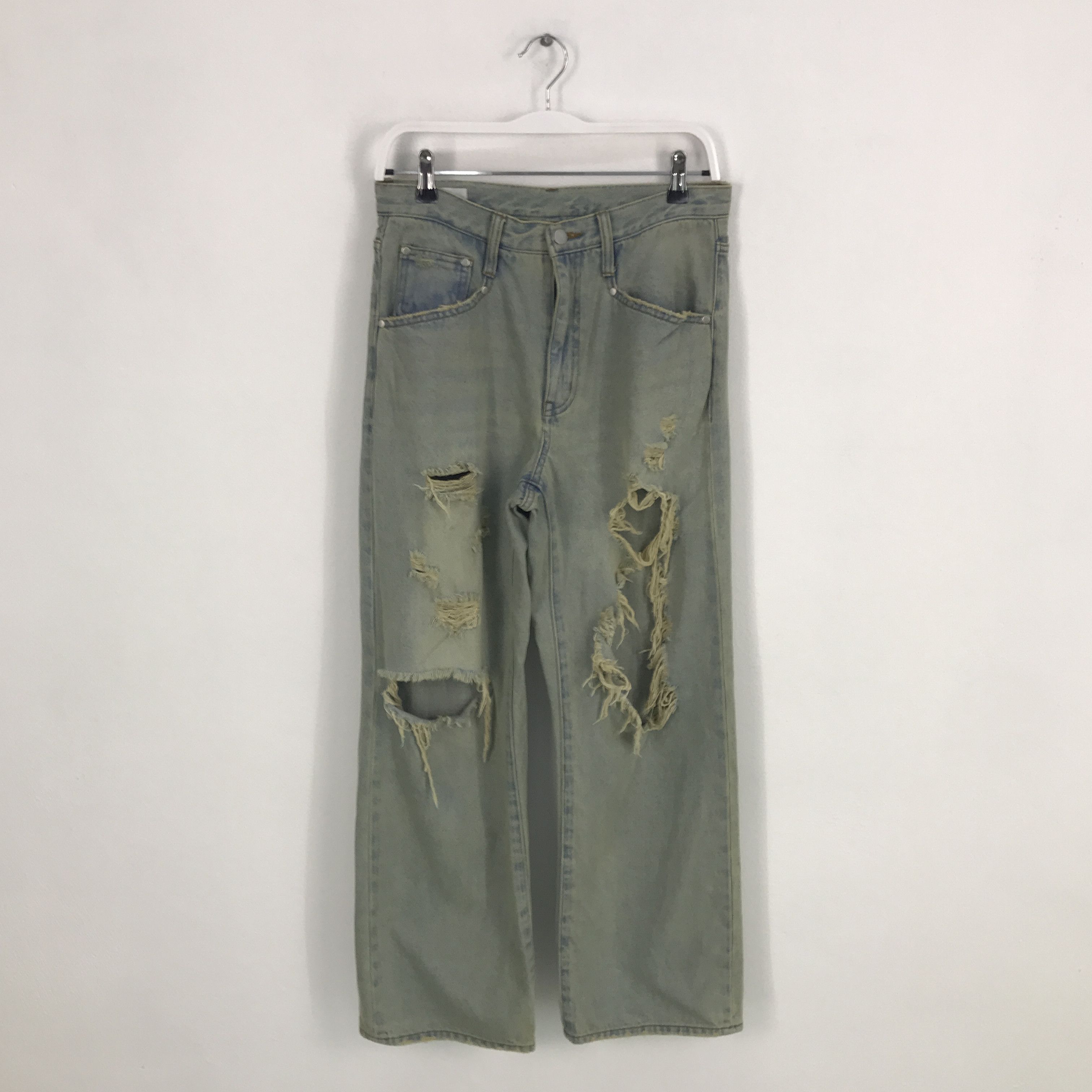 Japanese Brand Rare japanese brand distressed denim pants Size US 28 / EU 44 - 1 Thumbnail