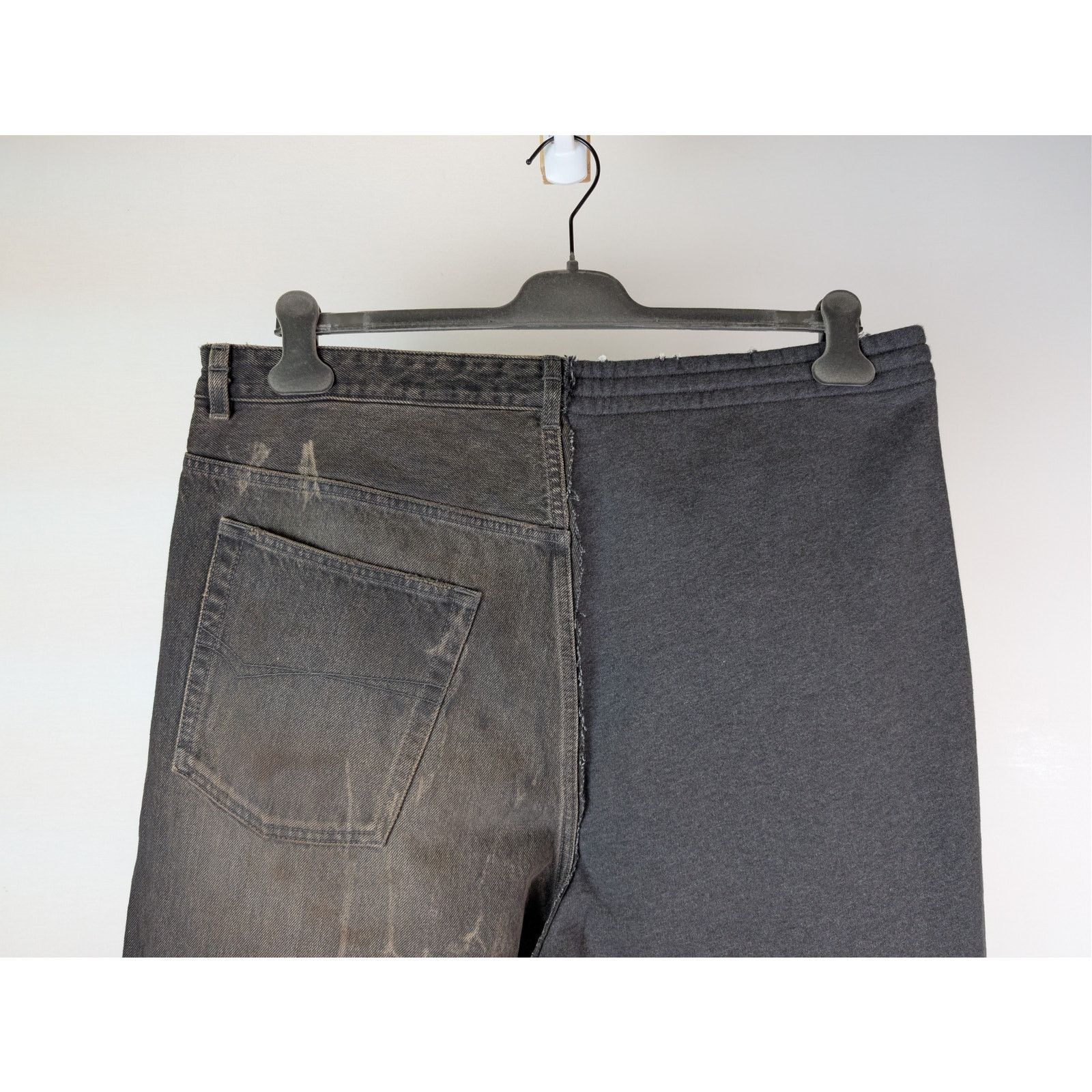 Balenciaga o1rshd1 Hybrid Baggy Pants in Dirty Bath Water Size US 30 / EU 46 - 11 Thumbnail