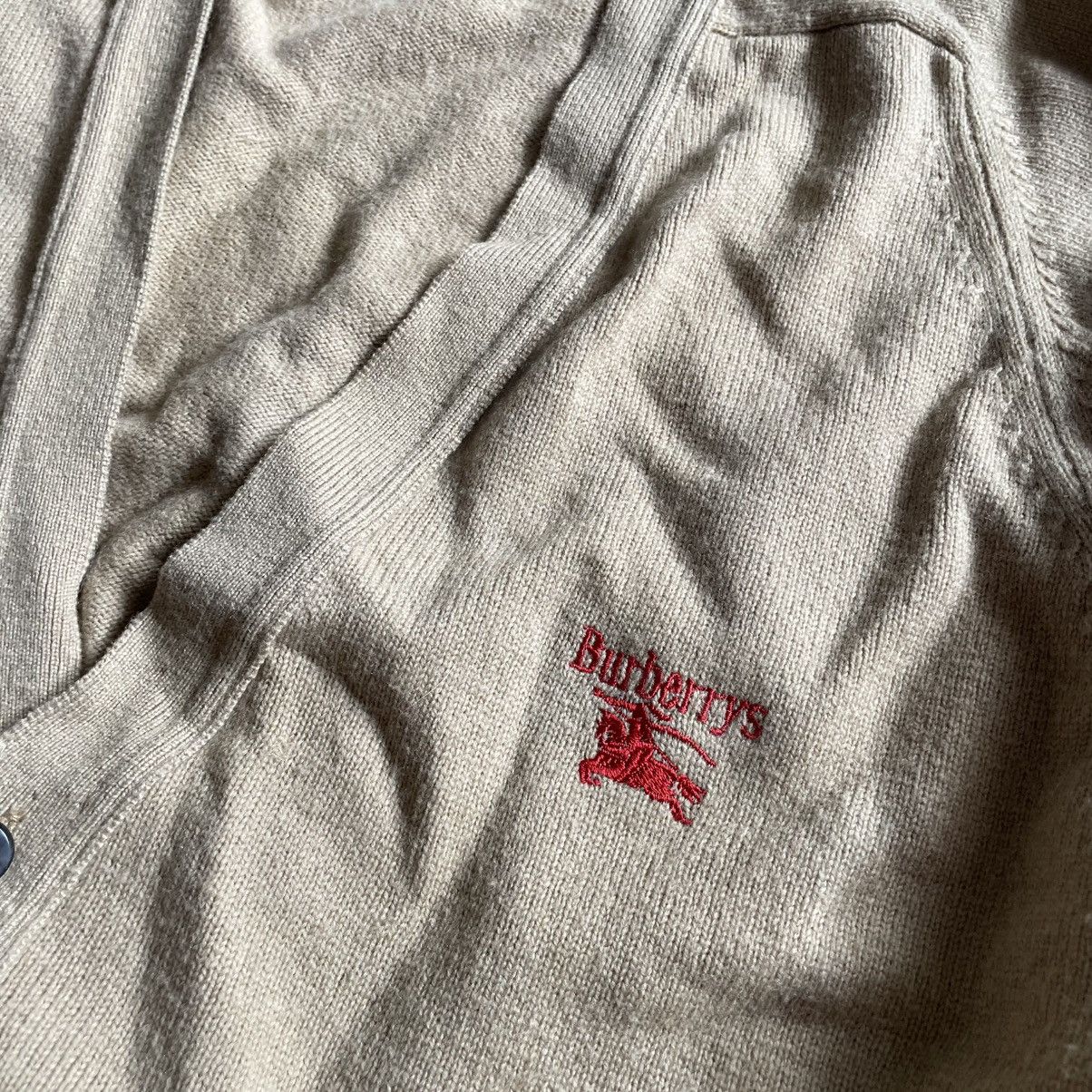 Burberry × Vintage VINTAGE BURBERRY 90s CARDIGAN beige old money sweater luxury Size US M / EU 48-50 / 2 - 4 Thumbnail
