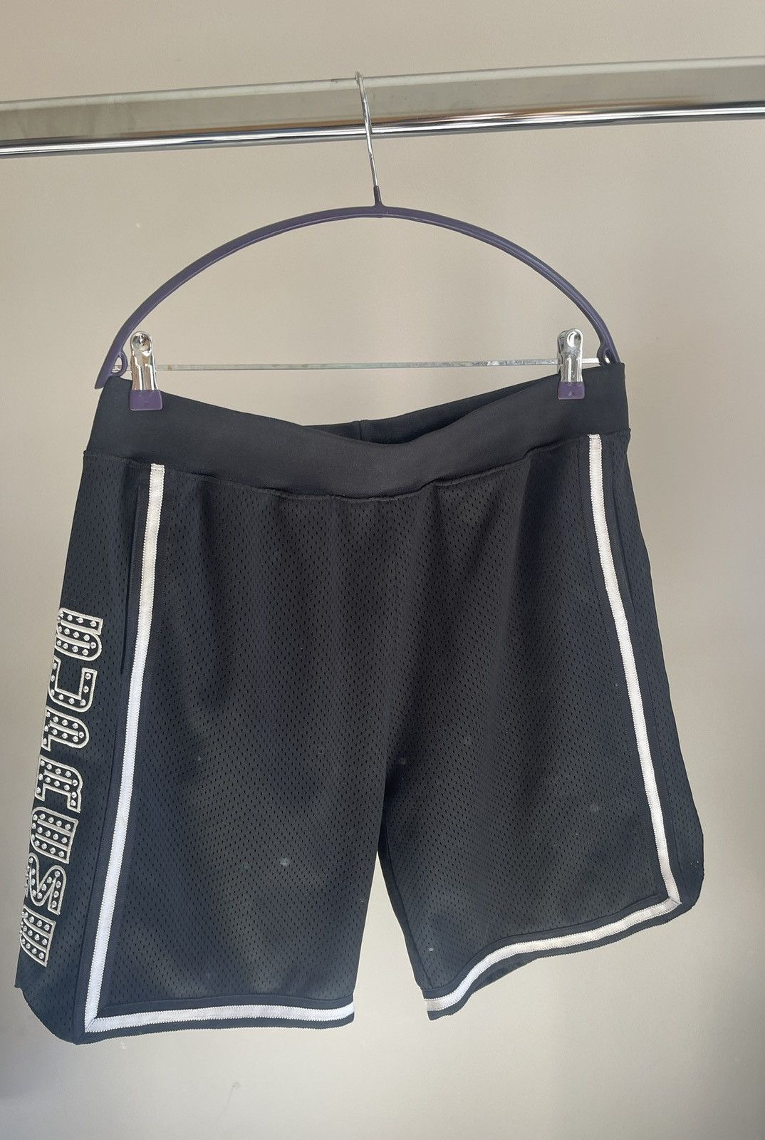 Supreme Short Supreme Size US 30 / EU 46 - 1 Thumbnail