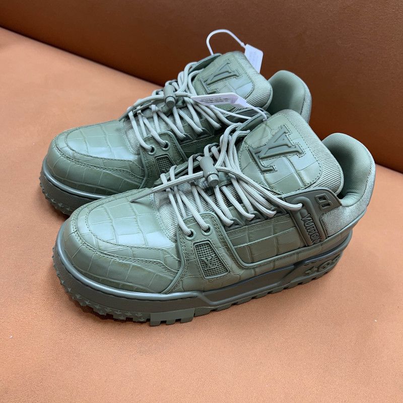 Louis Vuitton Louis Vuitton Trainer Maxi Low-top Sneakers in Green 0079 Size US 8.5 / EU 41-42 - 1 Thumbnail