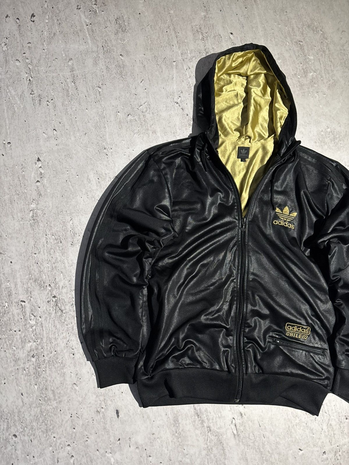 Adidas Rare 2000s Black Gold 3 Stripes Adidas Zip Chile 62 Japan Size US M / EU 48-50 / 2 - 2 Thumbnail