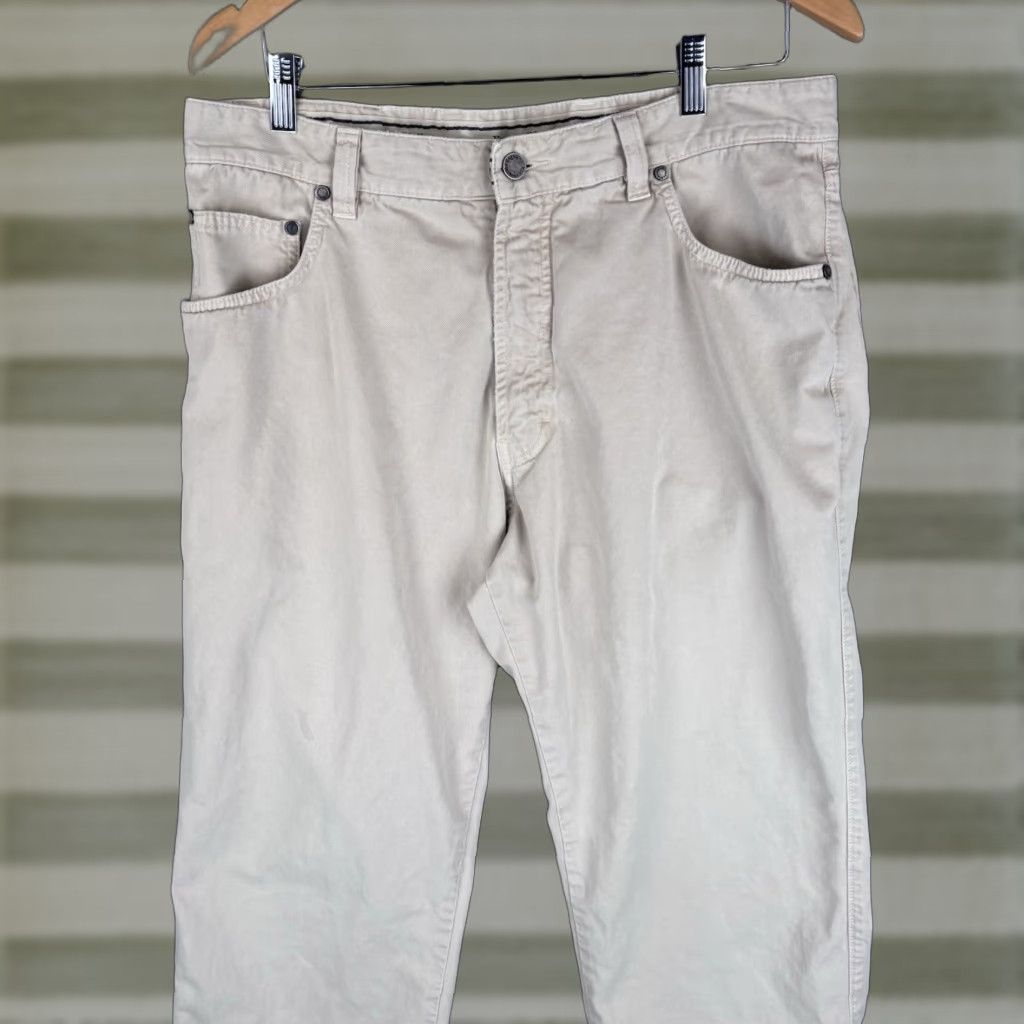 Ermenegildo Zegna Ermenegildo Zegna Jeans Men 34 Beige Denim 5-Pocket Casual Straight Pocket Zipper 30 Inseam Cotton Size US 34 / EU 50 - 1 Thumbnail