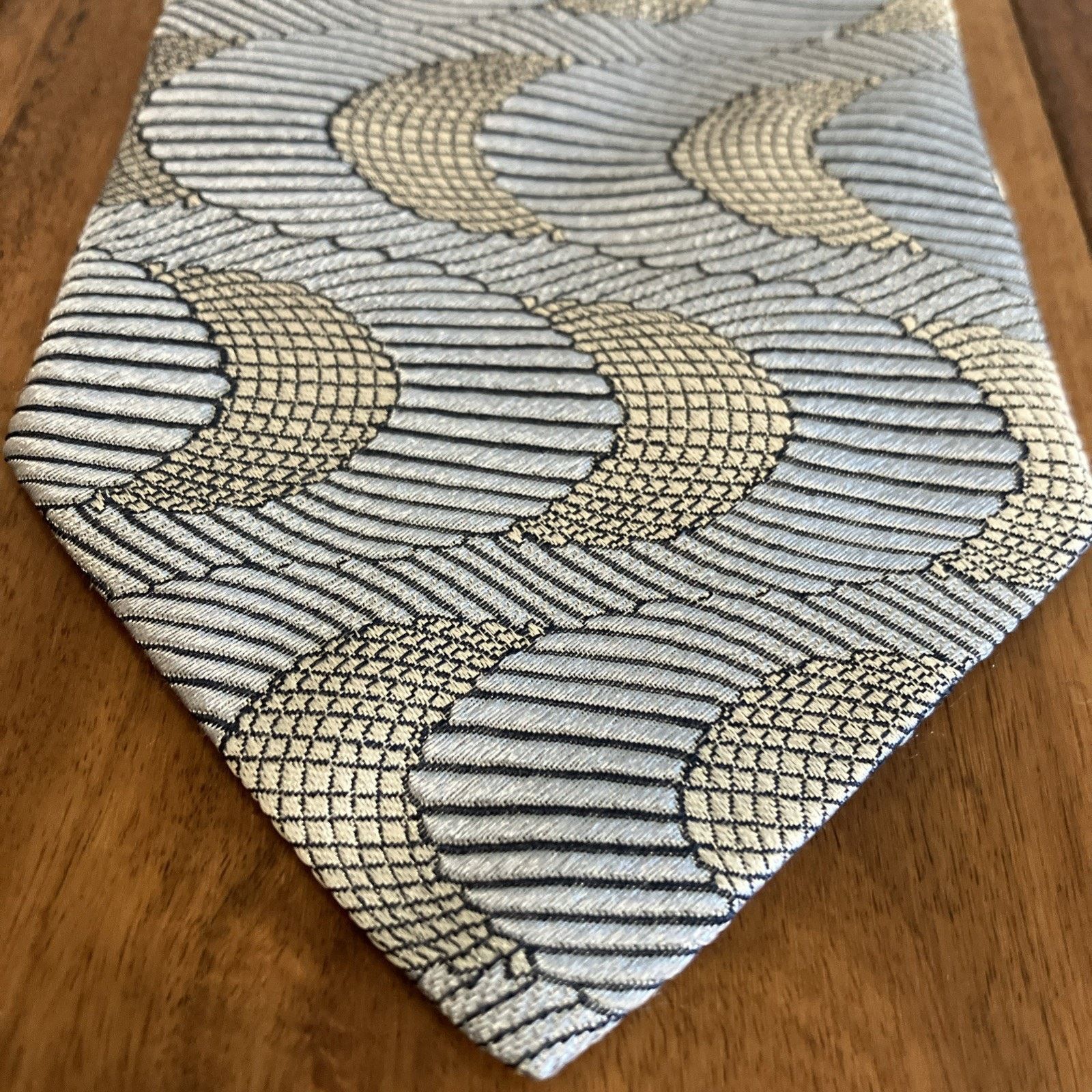 Other BERNINI Silk Tie Silver White Black ABSTRACT Deco Necktie Size ONE SIZE - 2 Thumbnail