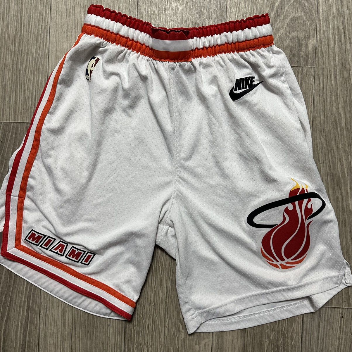 NBA × Nike Authentic Miami Heat White Shorts Size US 38 / EU 54 - 1 Thumbnail