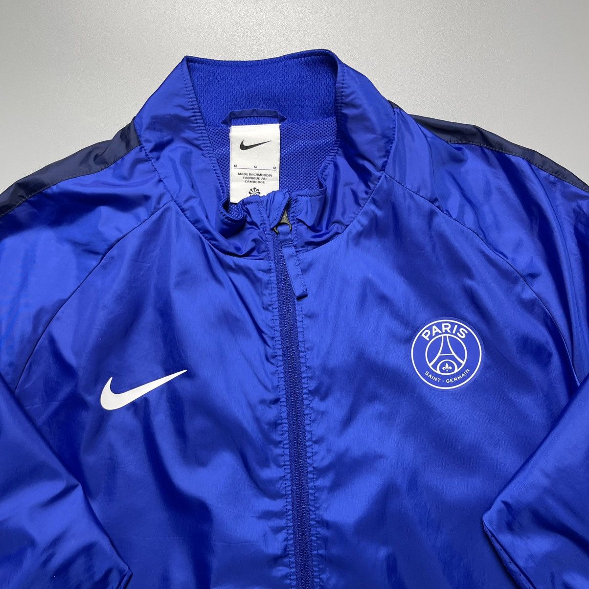 Nike PSG NIKE 2022/2023 FOOTBALL SOCCER REPEL ACADEMY JACKET Size US M / EU 48-50 / 2 - 3 Thumbnail