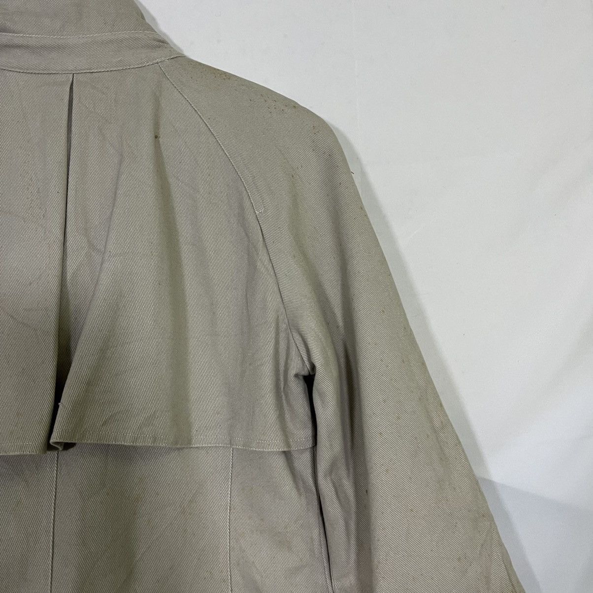 Burberry BURBERRY ENGLAND DOUBLE BREASTED JACKET/COAT Size XL / US 12-14 / IT 48-50 - 12 Thumbnail