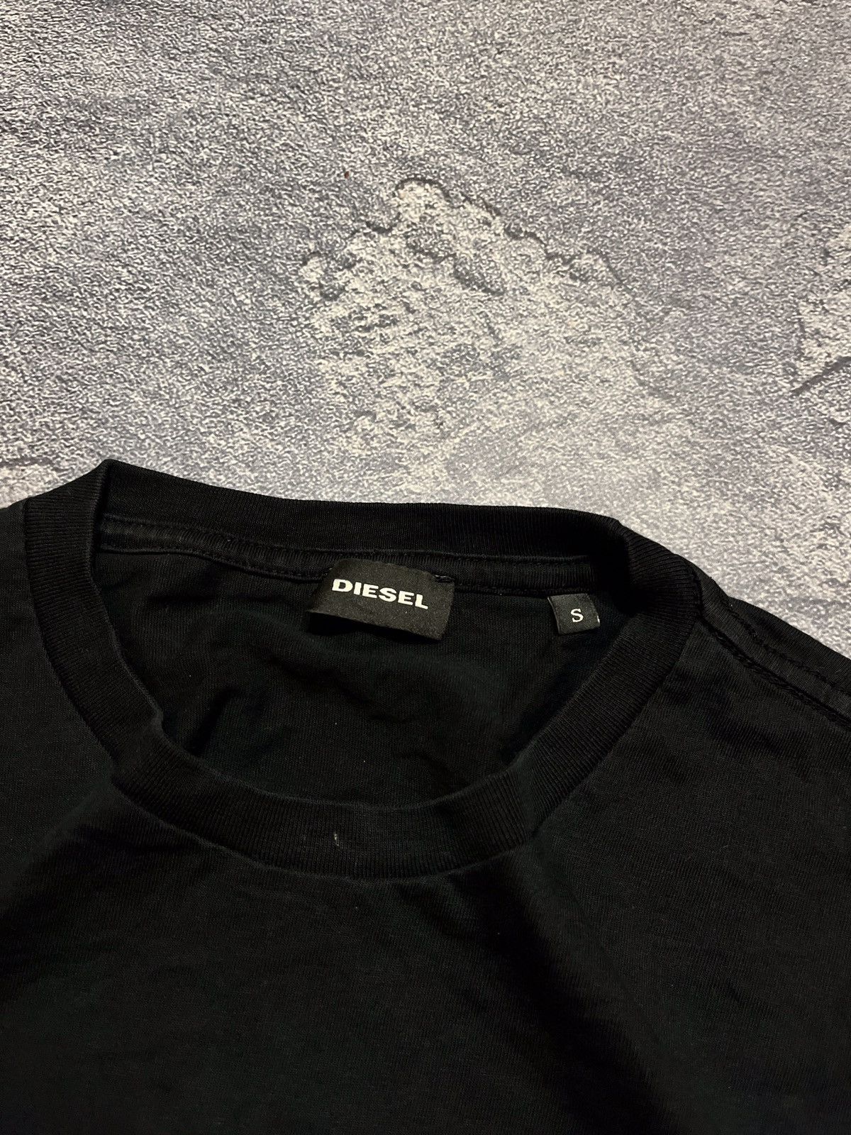 Diesel Vintage Diesel Y2K Hype Streetwear Tee Size US S / EU 44-46 / 1 - 4 Thumbnail