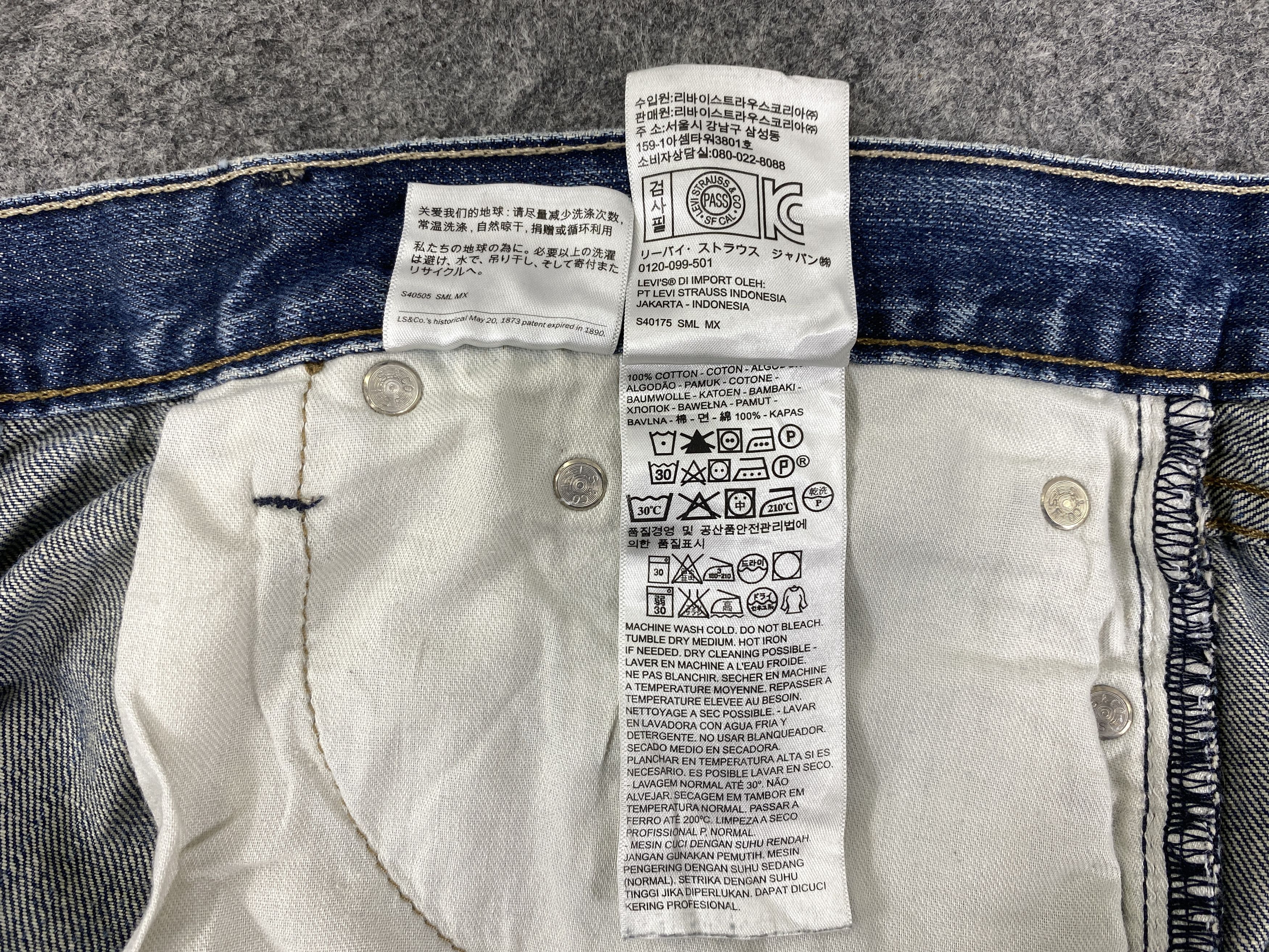 Levi's Distressed Blue Vintage Levi's 514 35x29 Denim -JN1711 Size US 35 - 9 Thumbnail