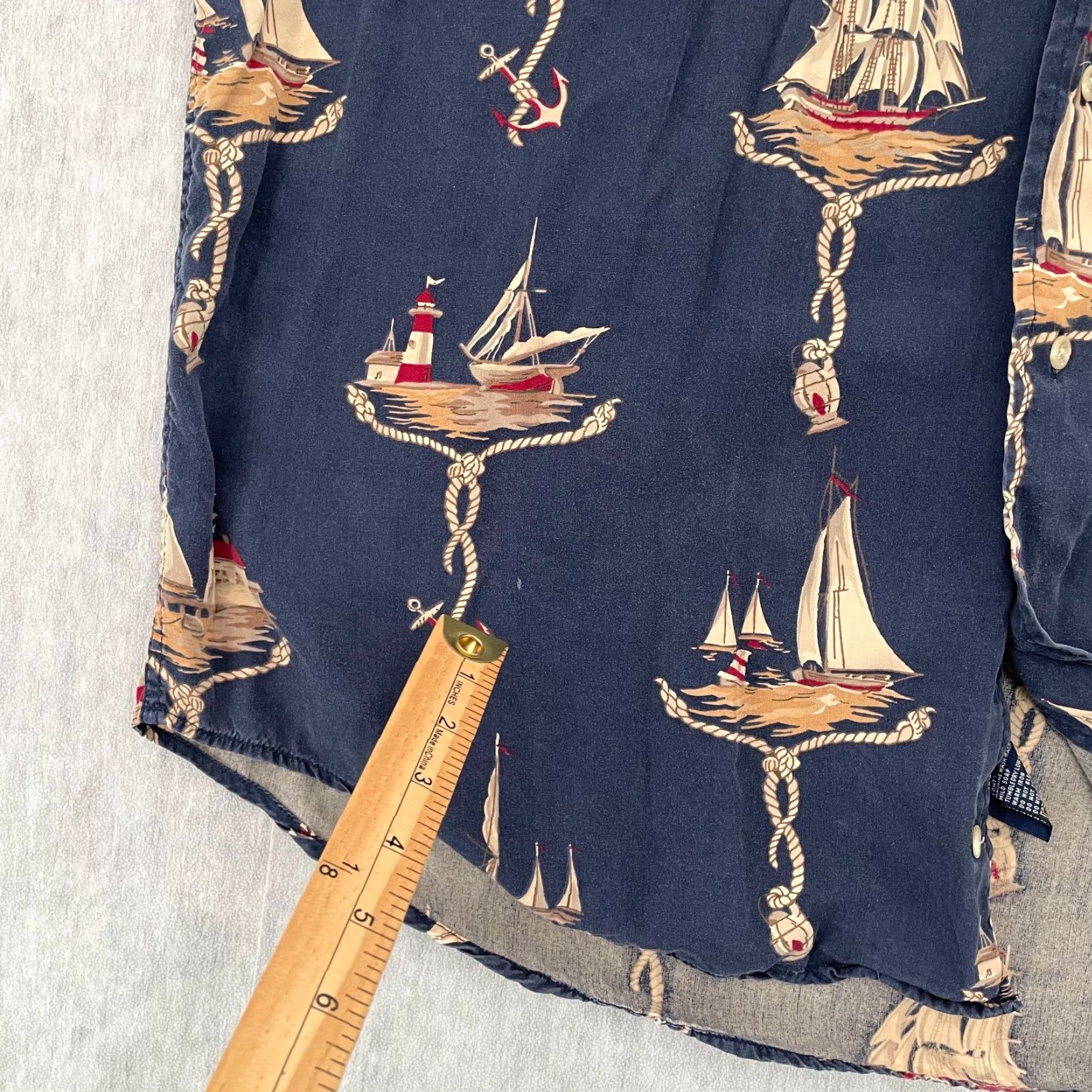 Tommy Hilfiger VINTAGE Tommy Hilfiger Short Sleeve Button-Up Shirt Adult XL Nautical Sailing Logo 90s Mens Size US XL / EU 56 / 4 - 6 Thumbnail
