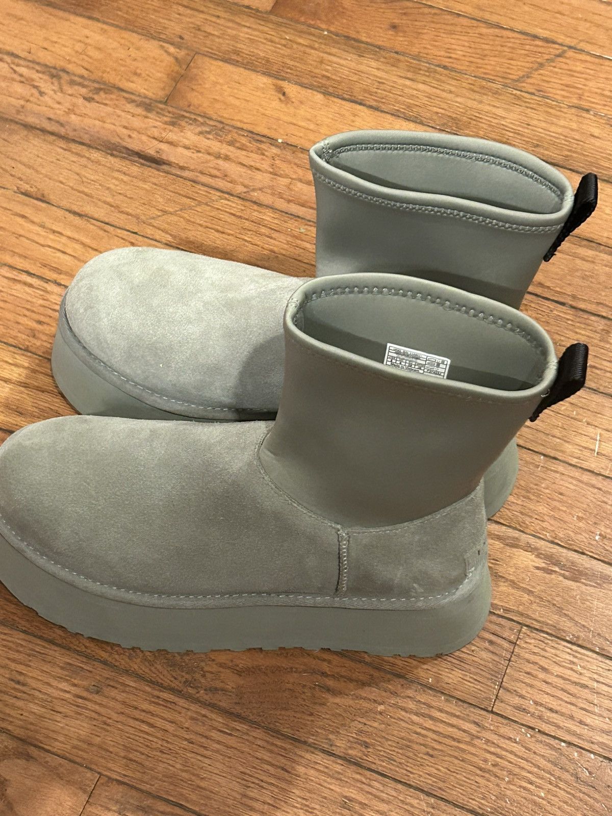 Ugg New Ugg Women Suede Classic Size US 8 / IT 38 - 9 Thumbnail