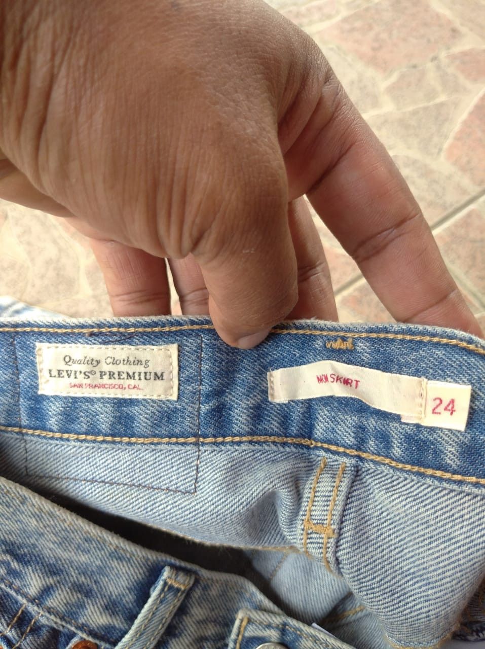 Levi's Levis acid wash Big E skirt Size 24" / US 00 / IT 34 - 6 Thumbnail