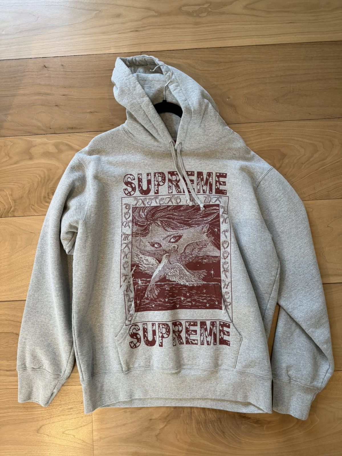 Supreme Supreme FW19 Week 2 Doves Hooded Sweatshirt Size US XL / EU 56 / 4 - 1 Thumbnail