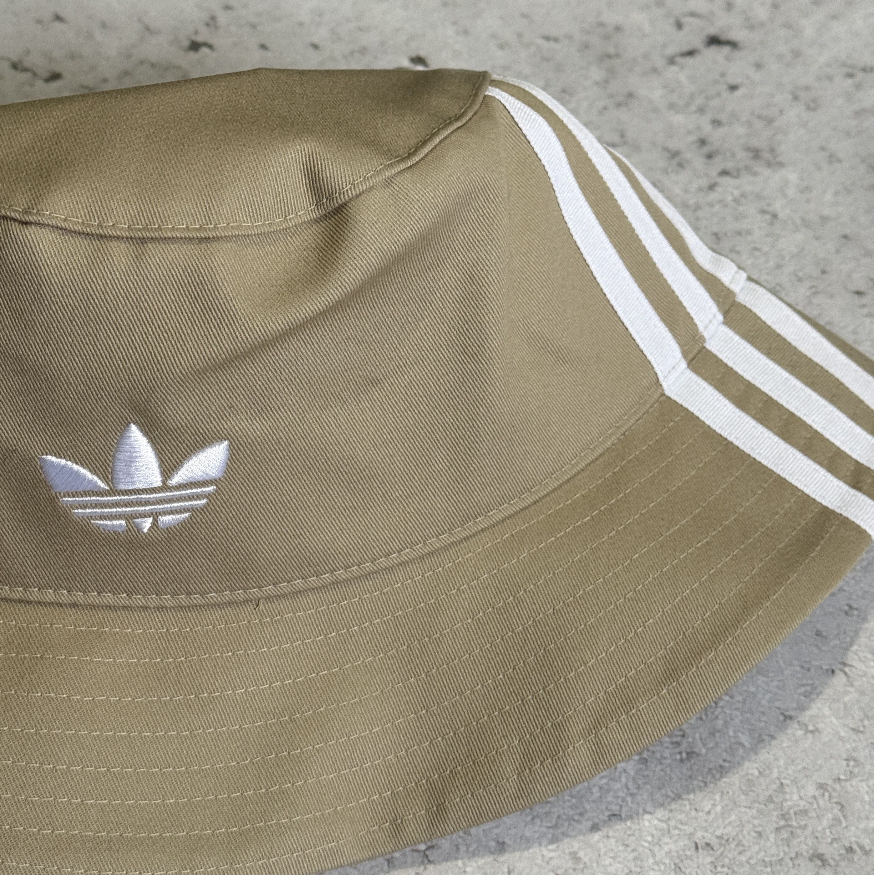 Adidas ADIDAS X OASIS TOUR BUCKET HAT KK9154 SIZE OSFM Size ONE SIZE - 8 Thumbnail
