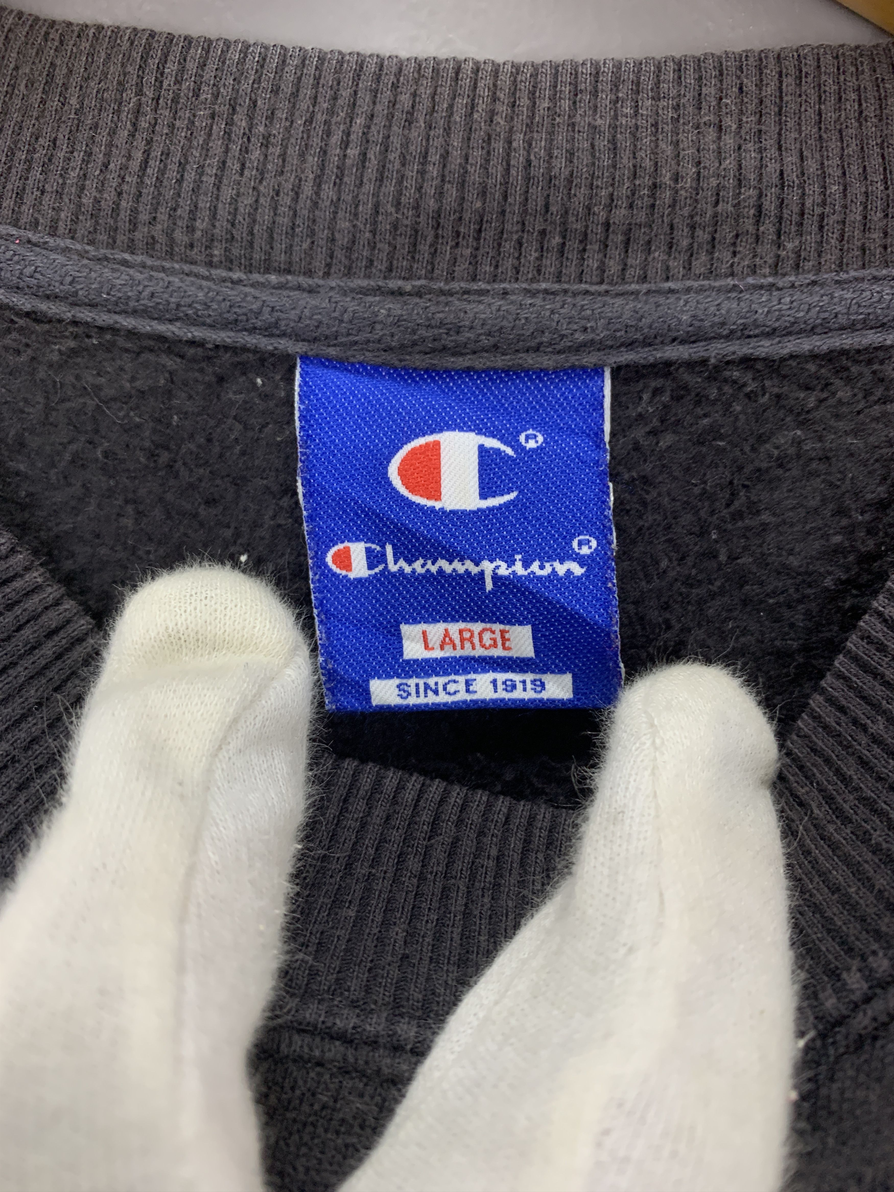 Champion Vintage CHAMPION Crew Neck Sweatshirt #2063/15 Size US L / EU 52-54 / 3 - 5 Thumbnail