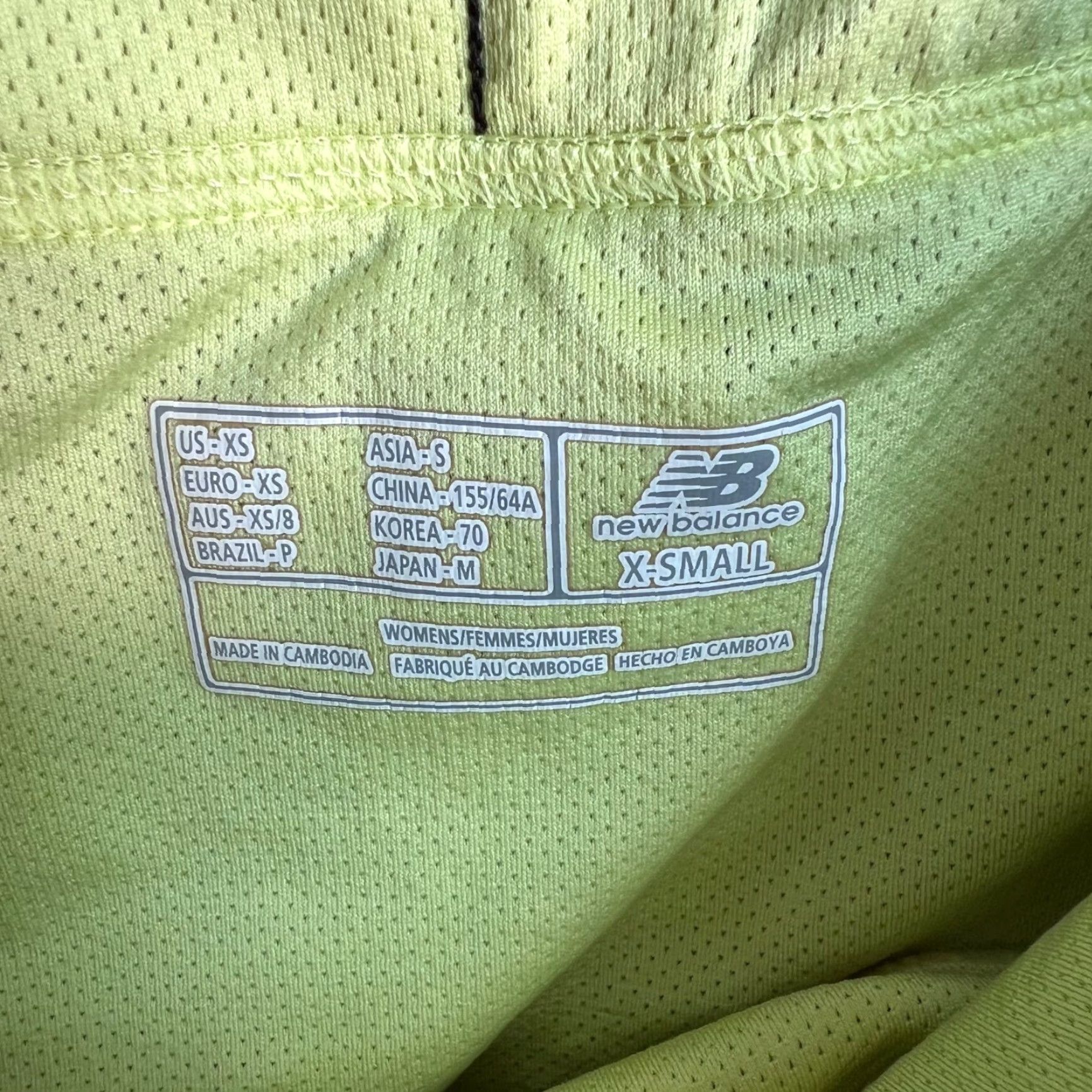 New Balance New Balance Womens XS Gray & Yellow Geometric Print Athletic Shorts Size 26" / US 2 / IT 38 - 3 Thumbnail