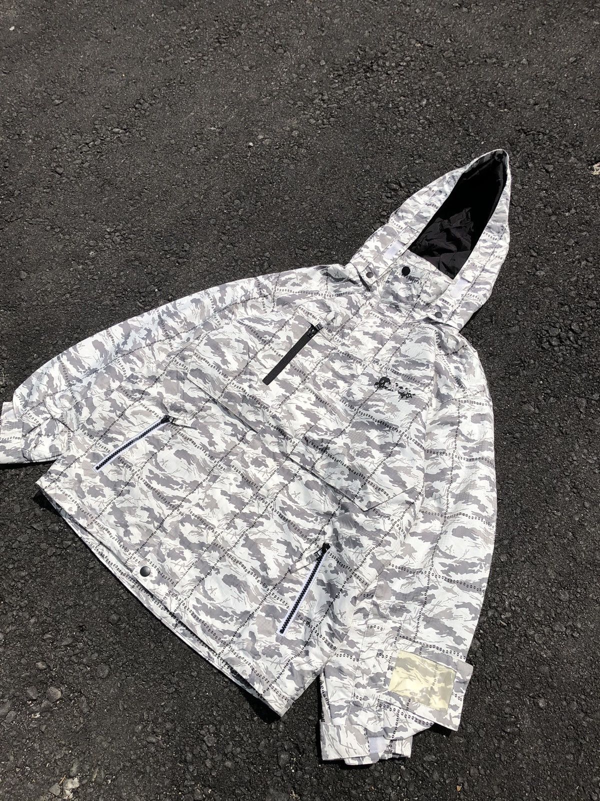 Japanese Brand Japanese Brands Kissmark Camo Colourway Ski Jacket Size US L / EU 52-54 / 3 - 3 Thumbnail