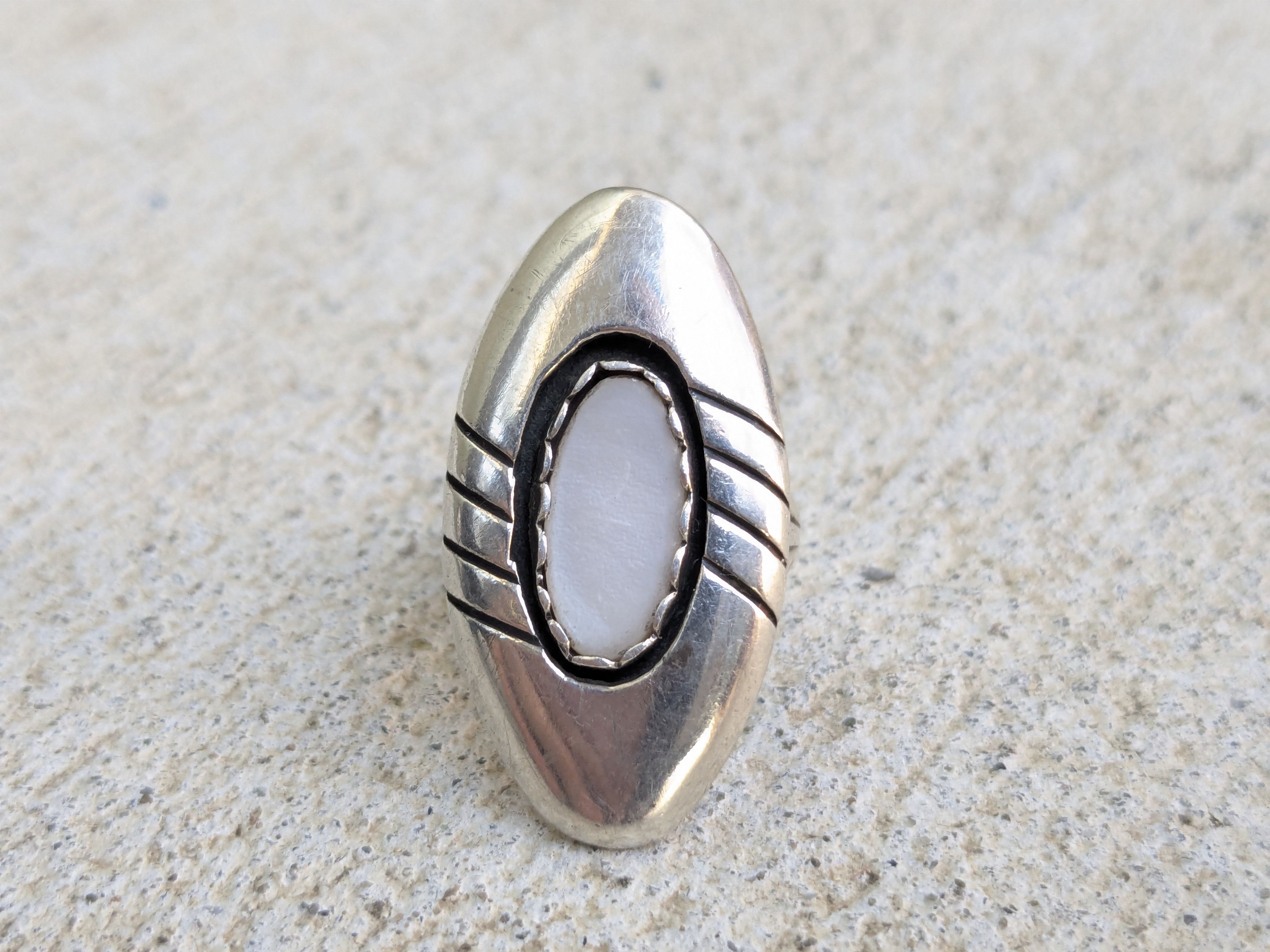 Jewelry × Vintage Vintage Patricia Platero Sterling Silver Ring Mother Pearl Size ONE SIZE - 3 Thumbnail