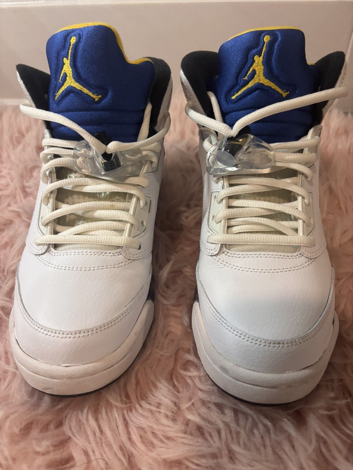 Jordan Brand Air Jordan 5 Laney 2013 Size 6.5Y White Royal Yellow Size US 6.5 / EU 39-40 - 1 Thumbnail