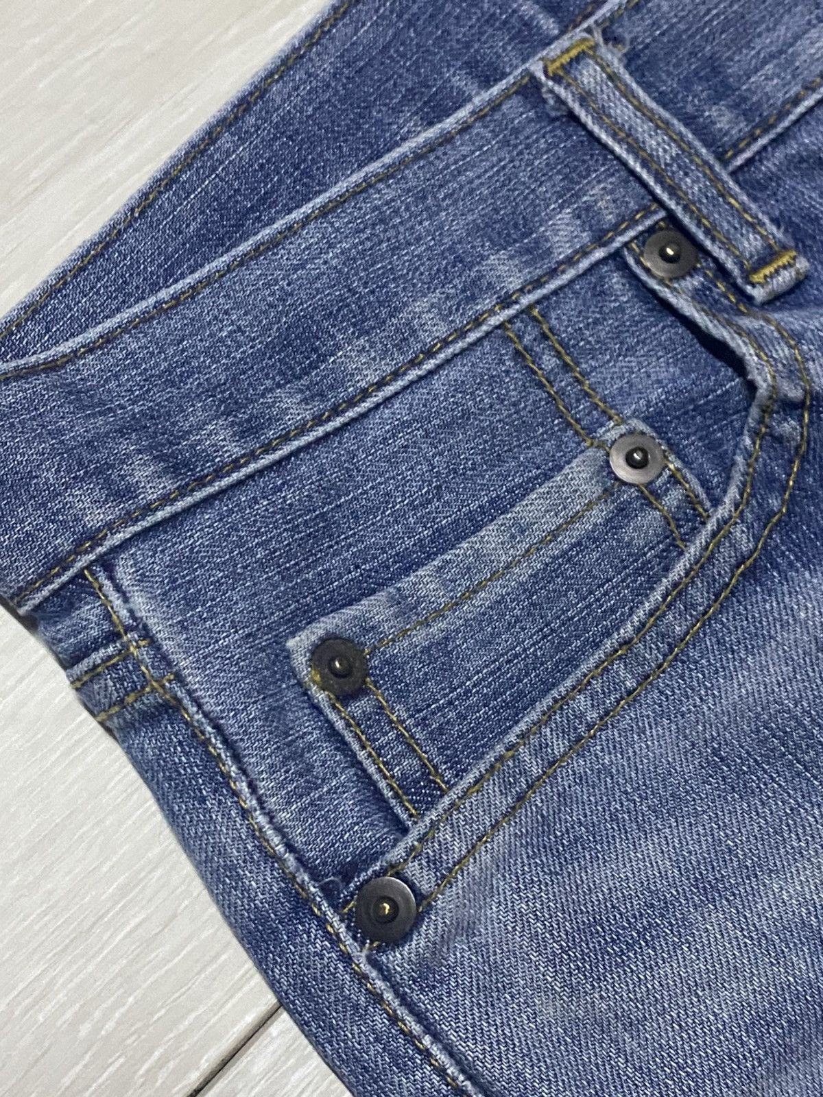 Uniqlo Vintage Japanese Brand Uniqlo Faded Wash Flare Jeans Size US 33 - 9 Thumbnail