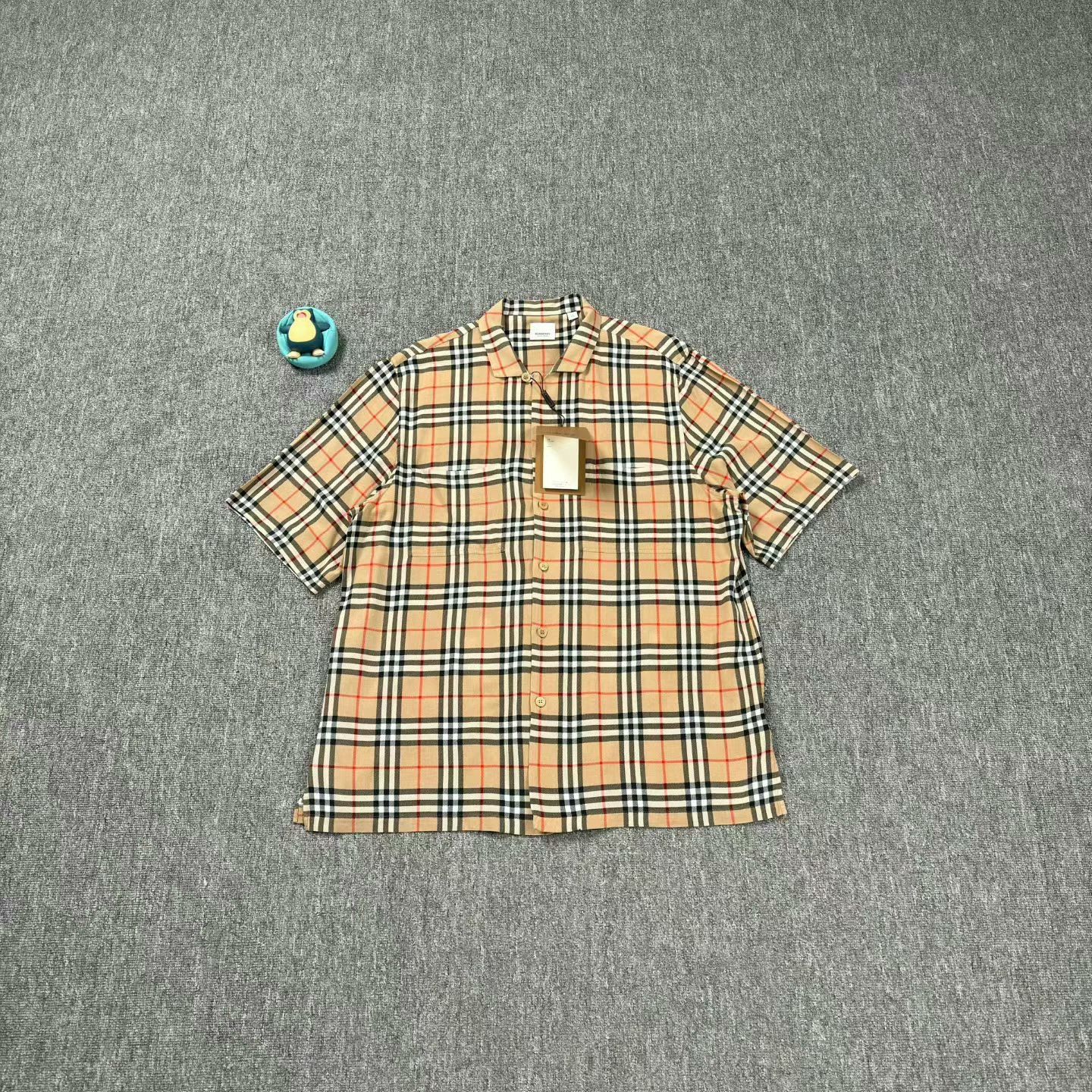 Burberry burberry striped short sleeve shirt in xl Size US XL / EU 56 / 4 - 1 Thumbnail