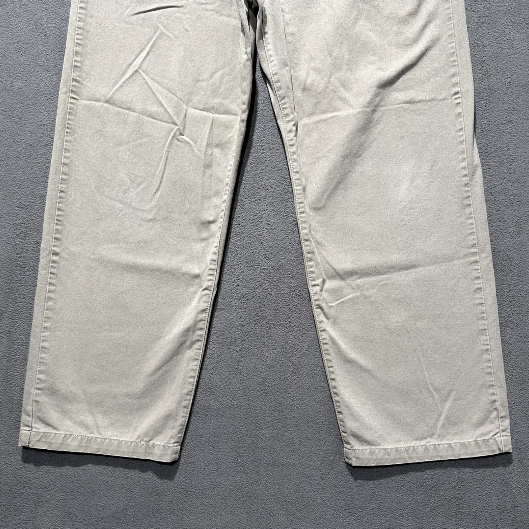 Levi's VINTAGE Levi's Pants Men 36 Beige Khaki Wide Leg Straight Skate 90s y2k Size US 36 / EU 52 - 5 Thumbnail