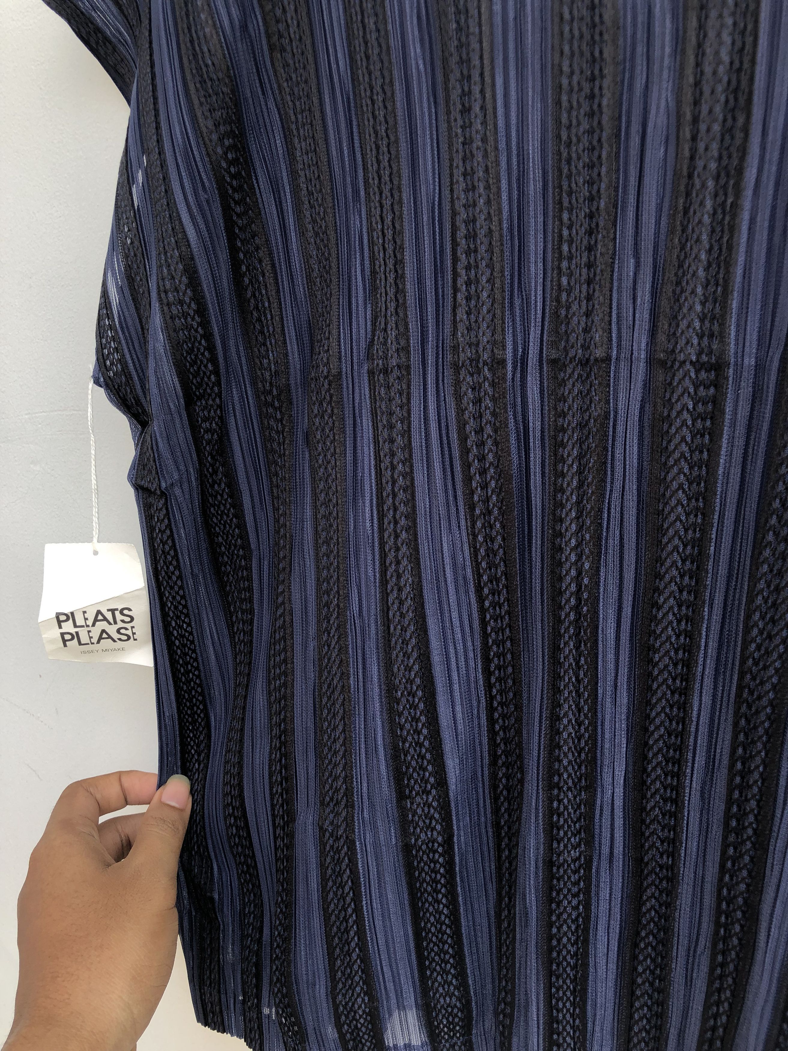 Pleats Please Issey Miyake Issey Miyake Pleats Please lace pasted Sleeveless Size L / US 10 / IT 46 - 4 Thumbnail