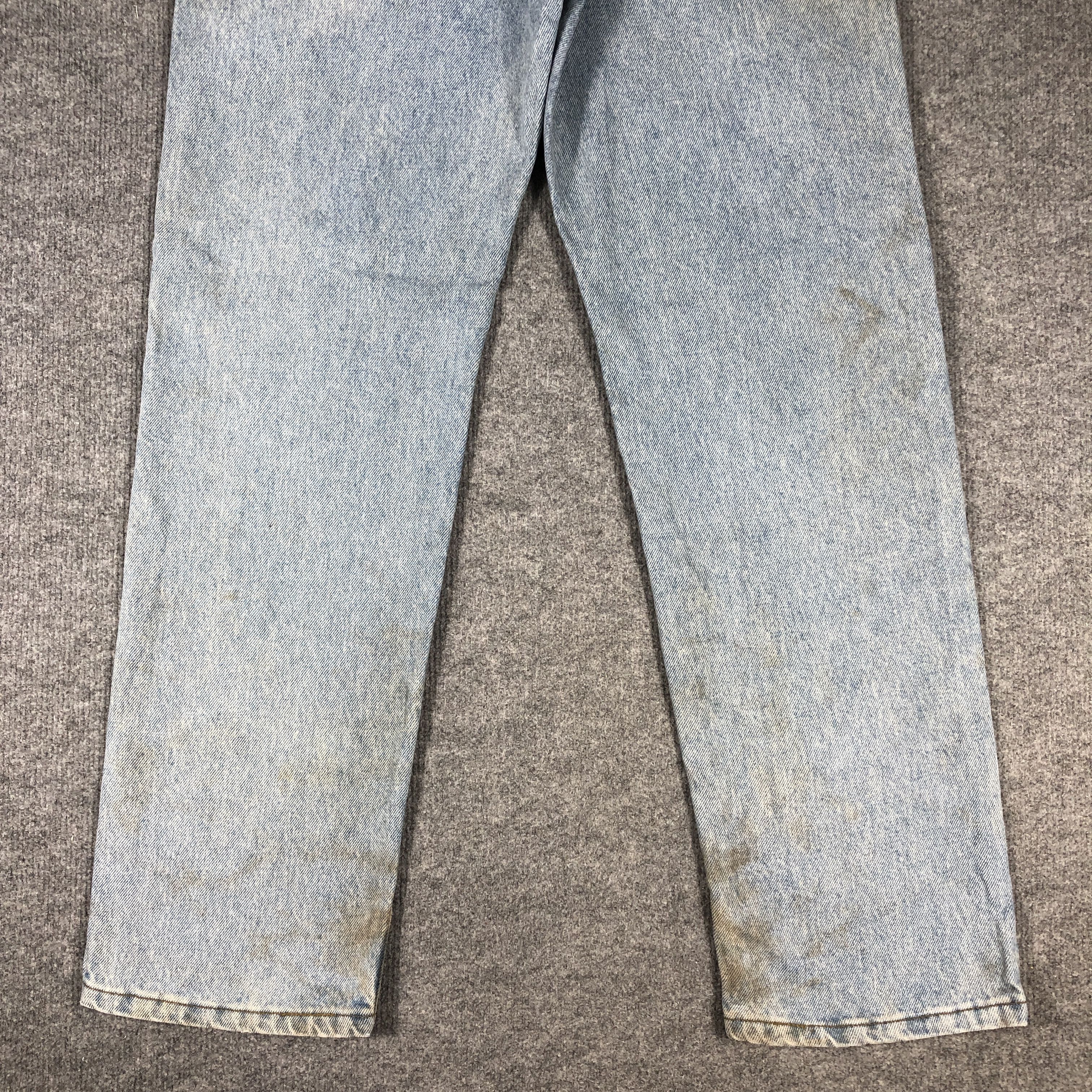 Lee × Vintage Vintage Lee Light Blue Wash Jeans Dirty L797 Size US 32 / EU 48 - 6 Thumbnail