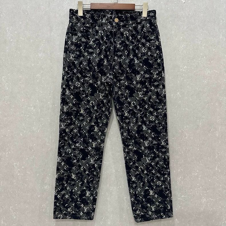 Louis Vuitton LOUIS VUITTON Black print full print printed print printed Size US 29 - 1 Thumbnail
