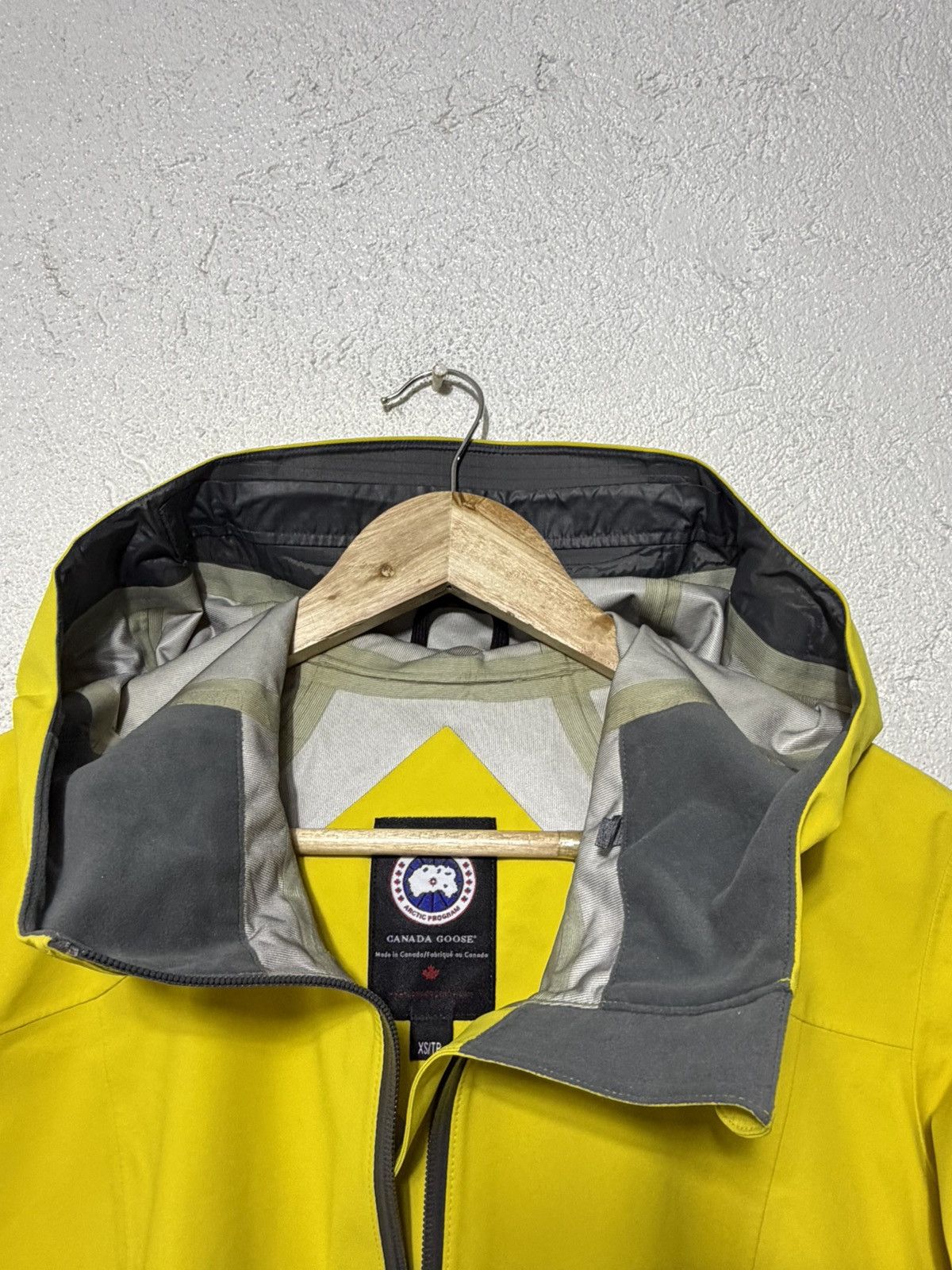 Canada Goose CANADA GOOSE CANYON SHELL RAIN JACKET for FEMME Size S / US 4 / IT 40 - 4 Thumbnail