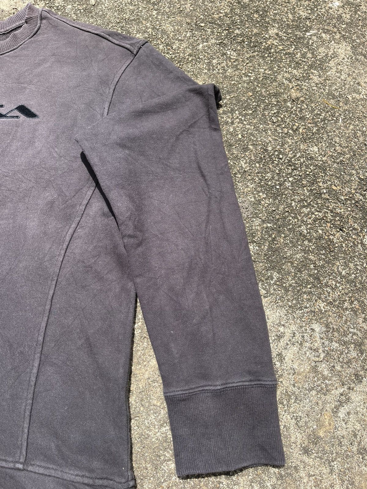 Guess Guess USA Vintage Sweatshirt Faded Black Made in Taiwan Size US M / EU 48-50 / 2 - 6 Thumbnail