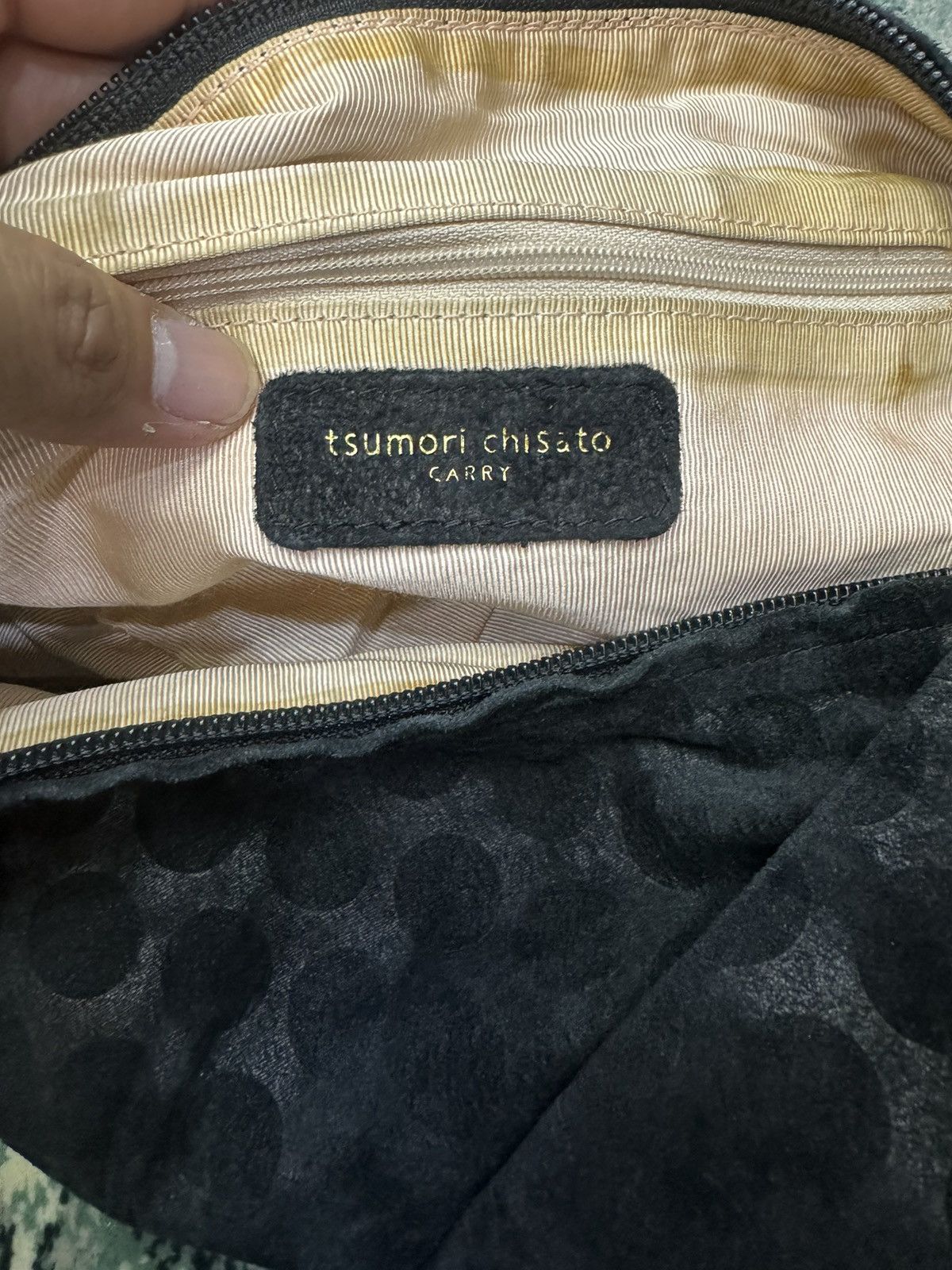 Issey Miyake TSUMORI CHISATO VELVET BLACK POLKADOTS SNUGSKIN BANANA BAG Size ONE SIZE - 3 Thumbnail