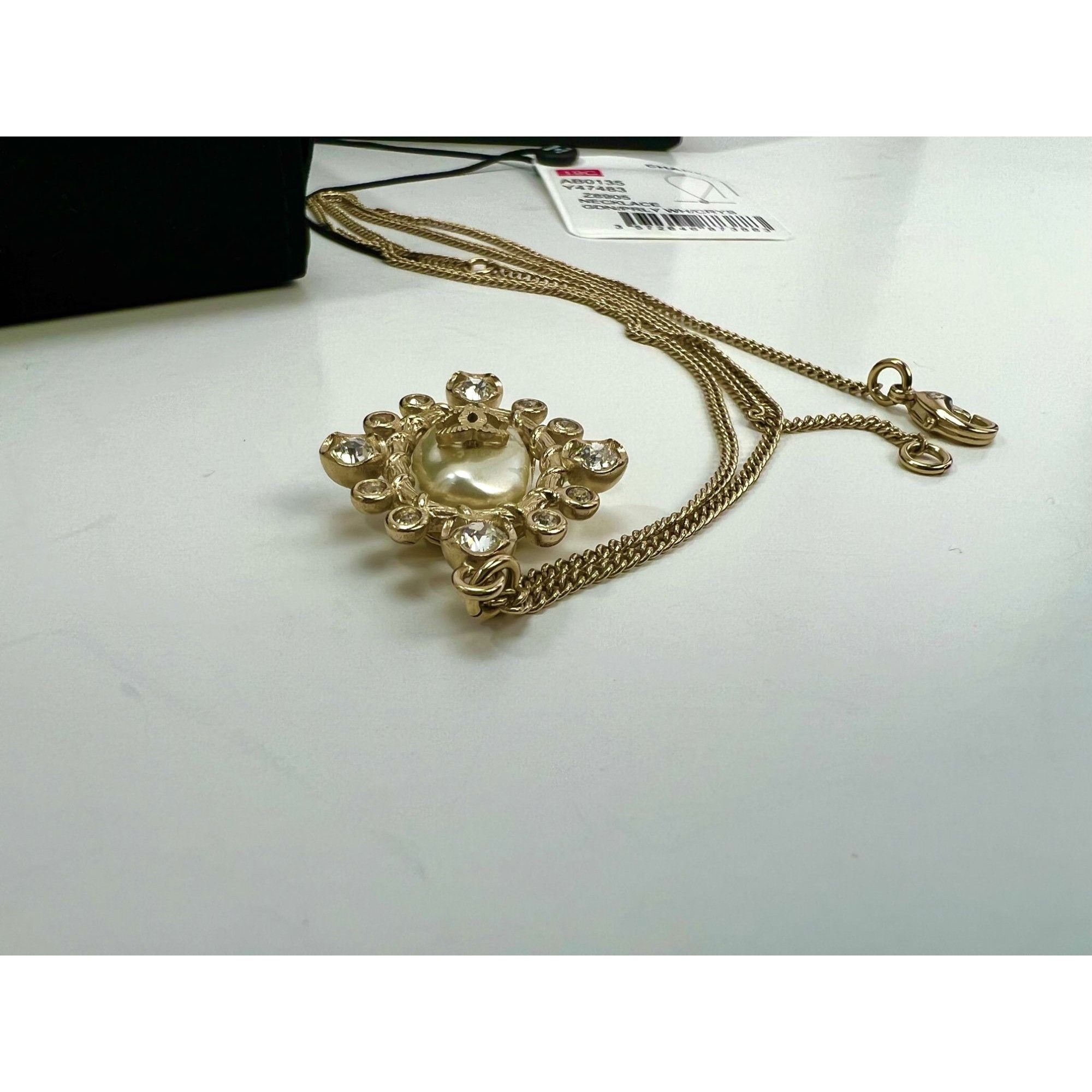 Chanel Chanel Crystal CC Necklace Gold Pearly Fashion Jewelry Size ONE SIZE - 9 Thumbnail