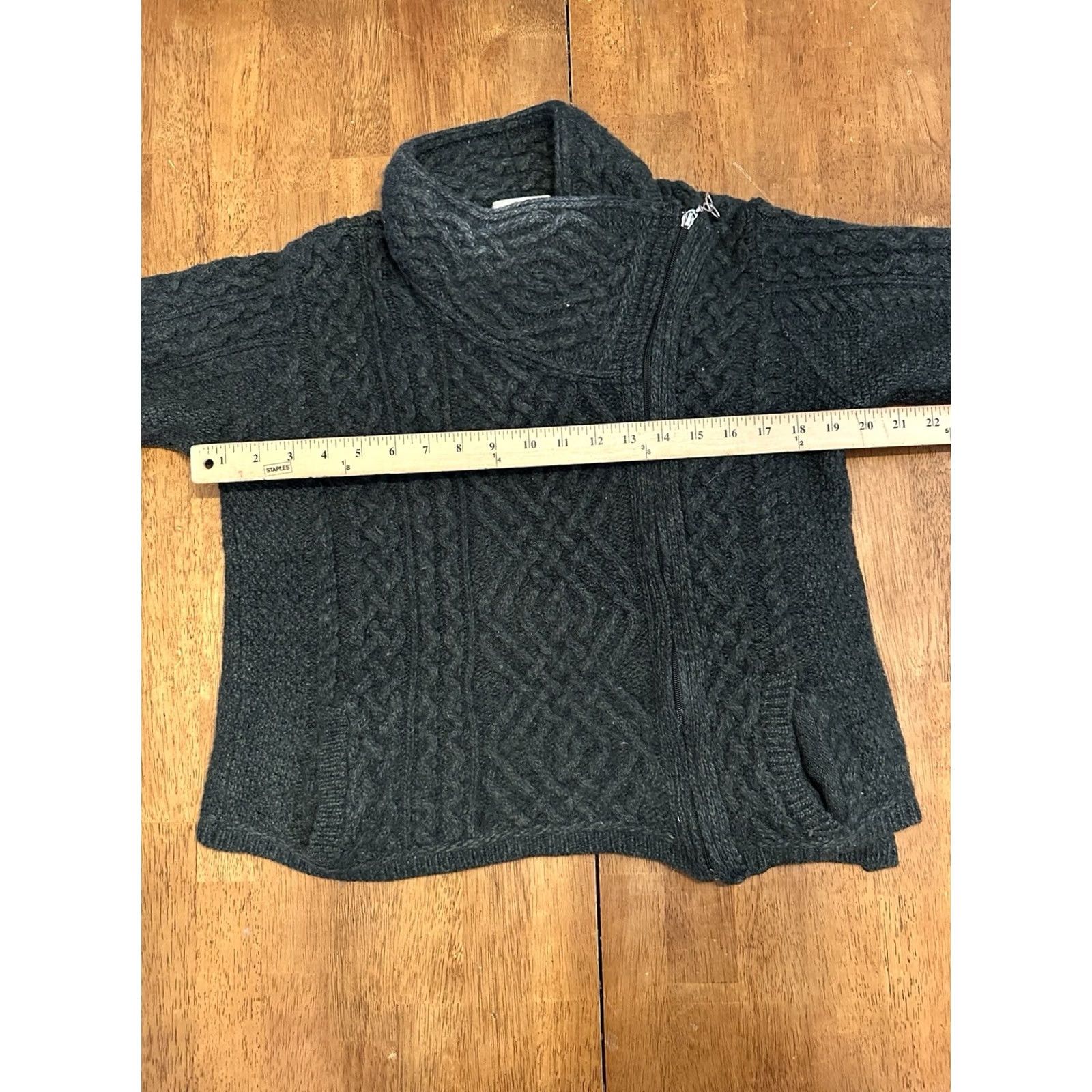 Vintage VINTAGE Aran Crafts Sweater Womens M Green Merino Wool Side Zip Cardigan Jacket Ireland Size M / US 6-8 / IT 42-44 - 5 Thumbnail