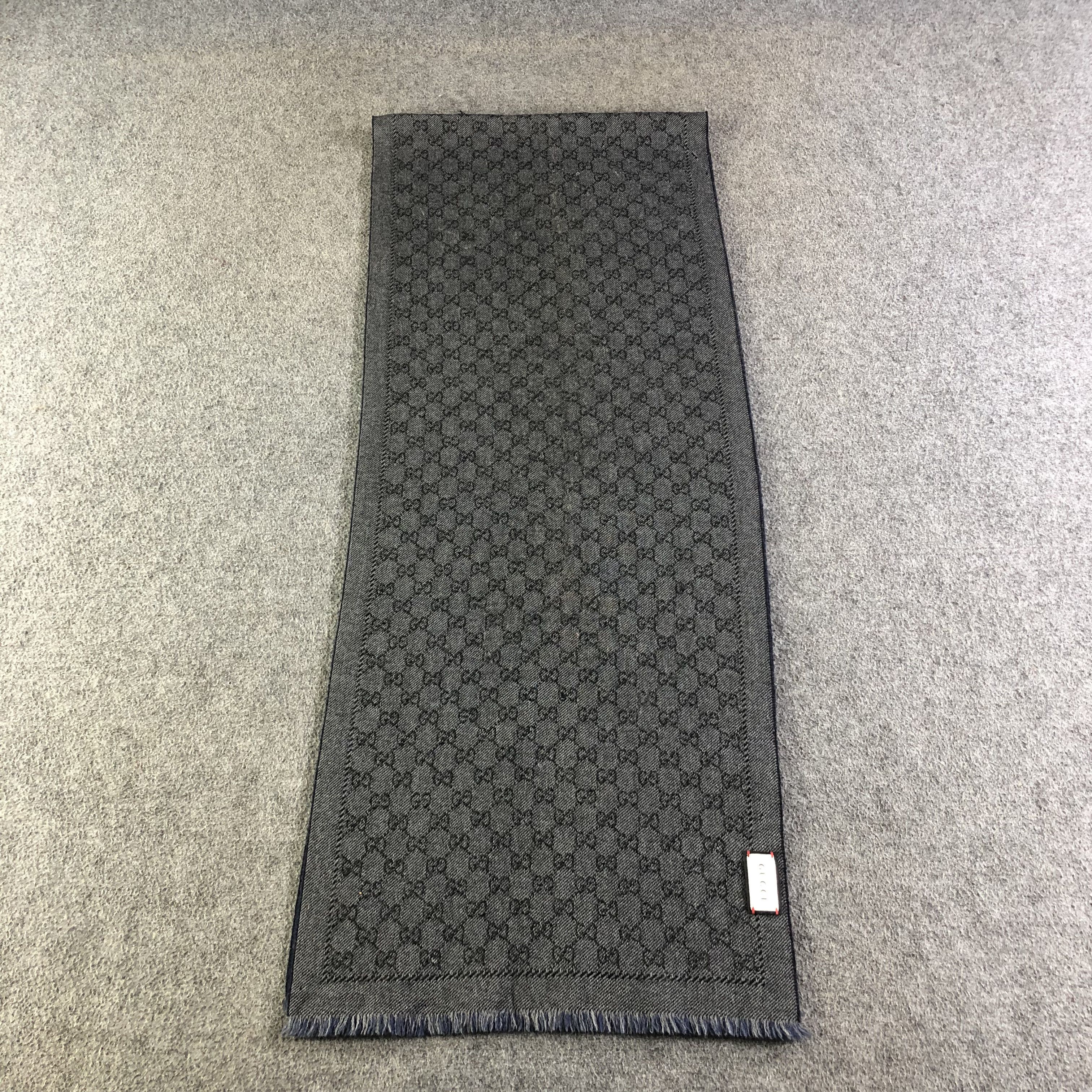 Gucci Gucci Monogram GG Full Print Wool Scarf Muffler V2628 Size ONE SIZE - 2 Thumbnail