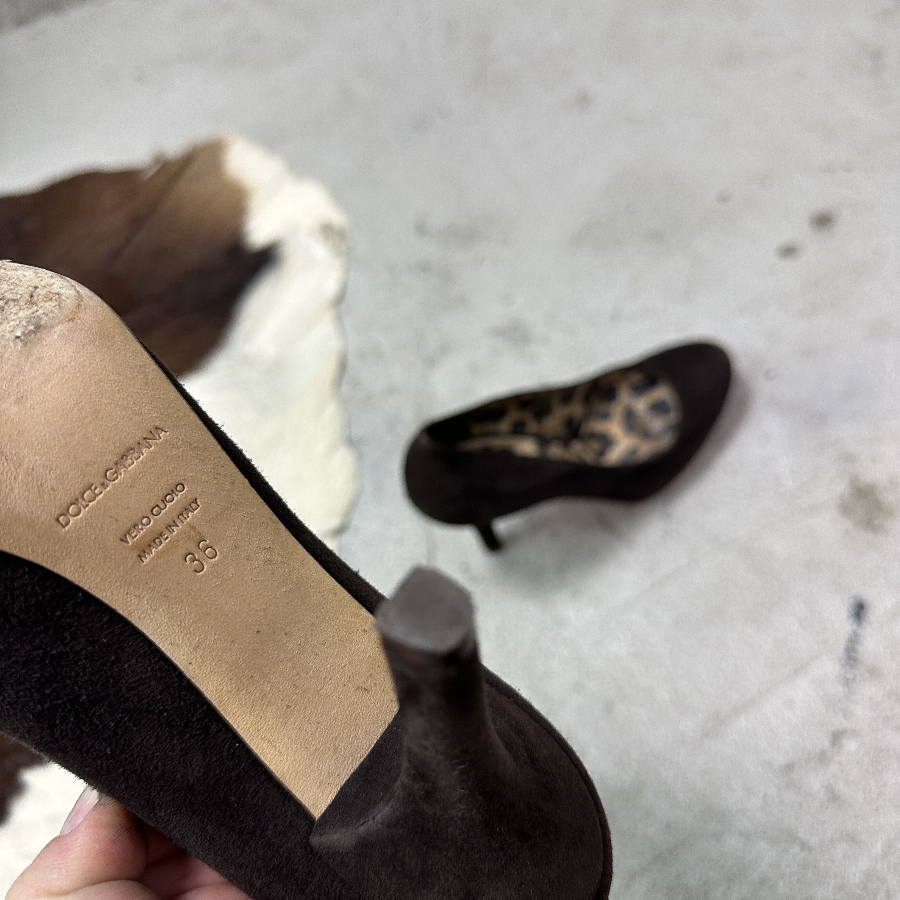 Vintage Vintage Chocolate Brown Suede Dolce & Gabbana Heels Y2K Size US 6 / IT 36 - 6 Thumbnail