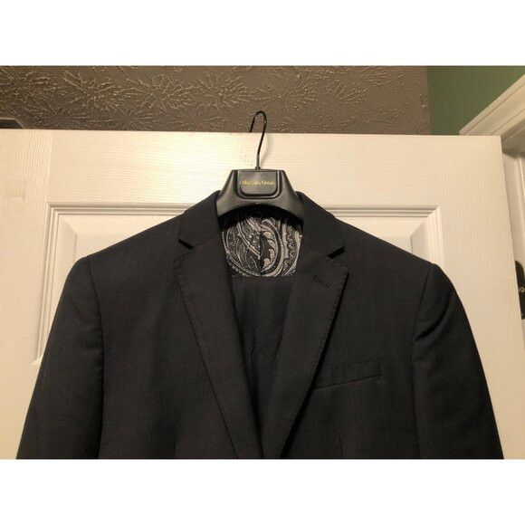Egara Egara men's polyester blend 2pc suit size:42R pants:36/30 Size 42R - 2 Thumbnail